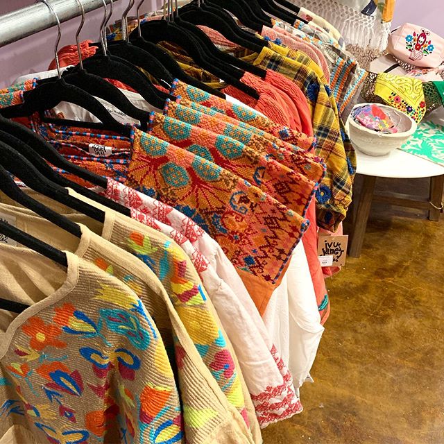 Fall colors...short sleeves! Gotta have a wardrobe that transitions easily from 100 degrees in August to 92 degrees in September when you live in the south ๐ call us if you want us to ship to you! #shoprenovate #shophouston #houston