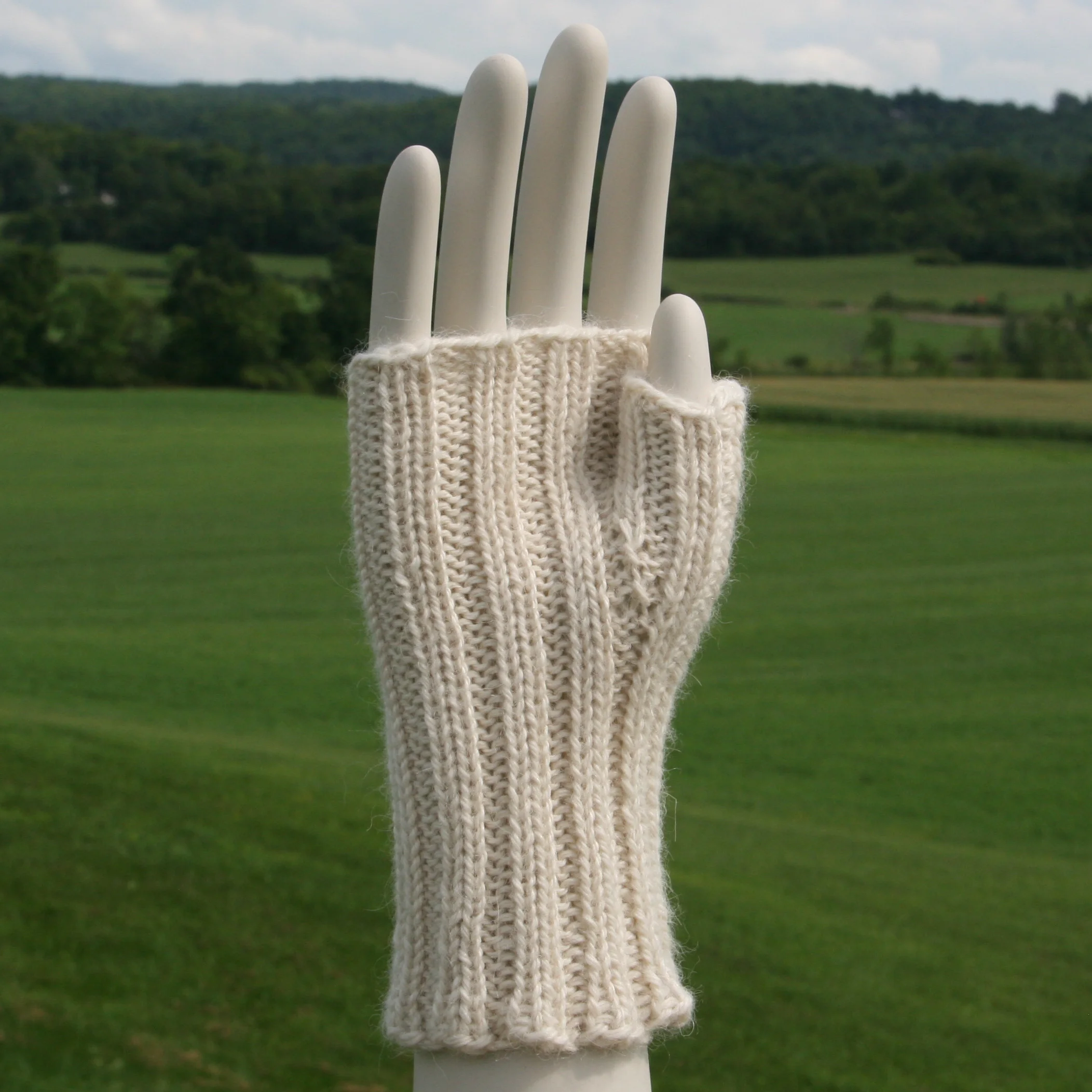 Handwarmer - Eggshell.jpg