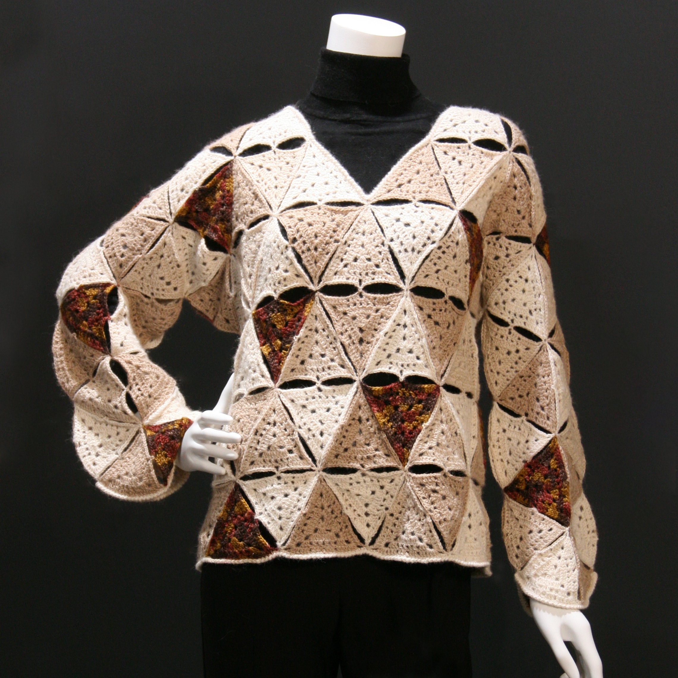 Calais Pullover 1.jpg