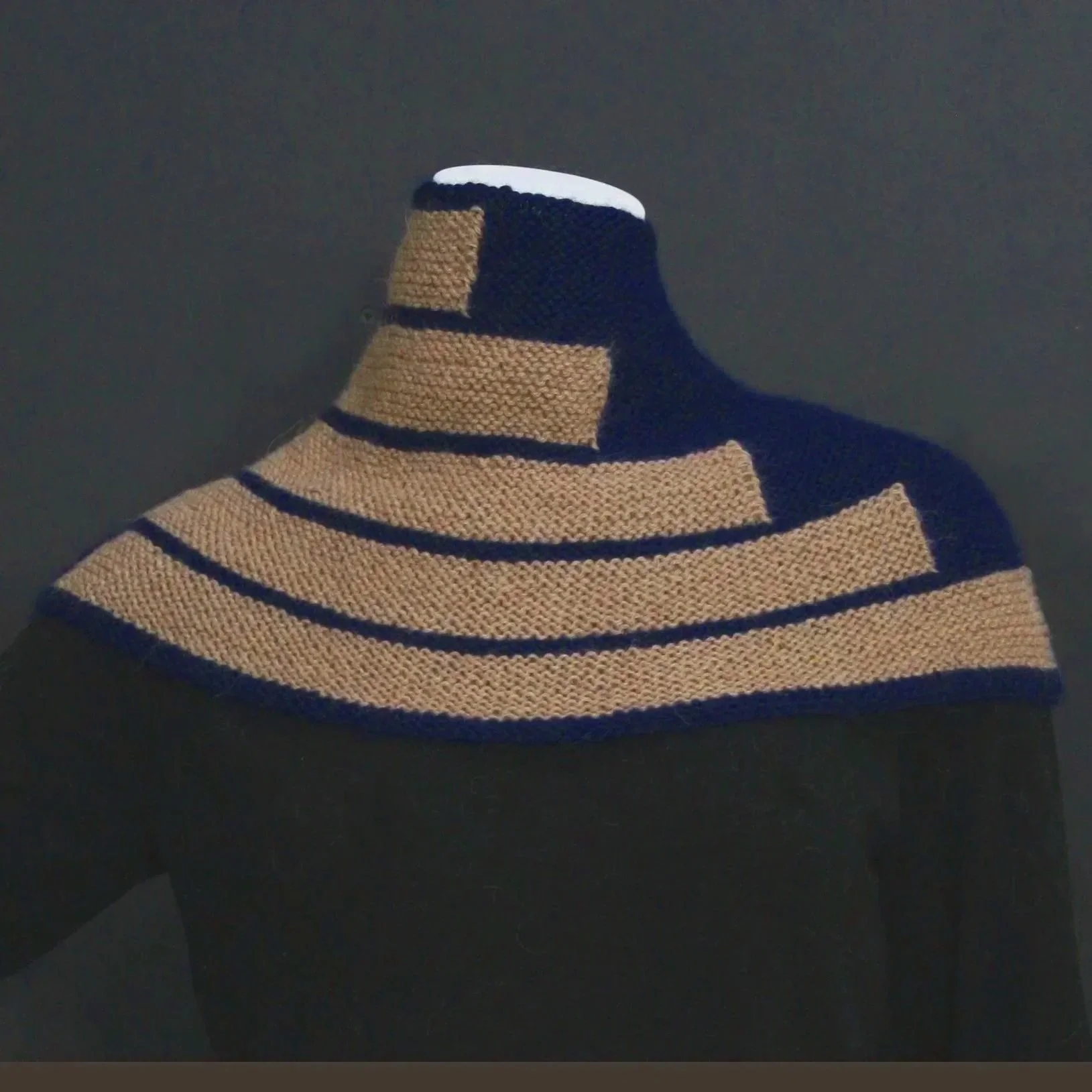 Quechee%252BCowl%252BNavy.jpg