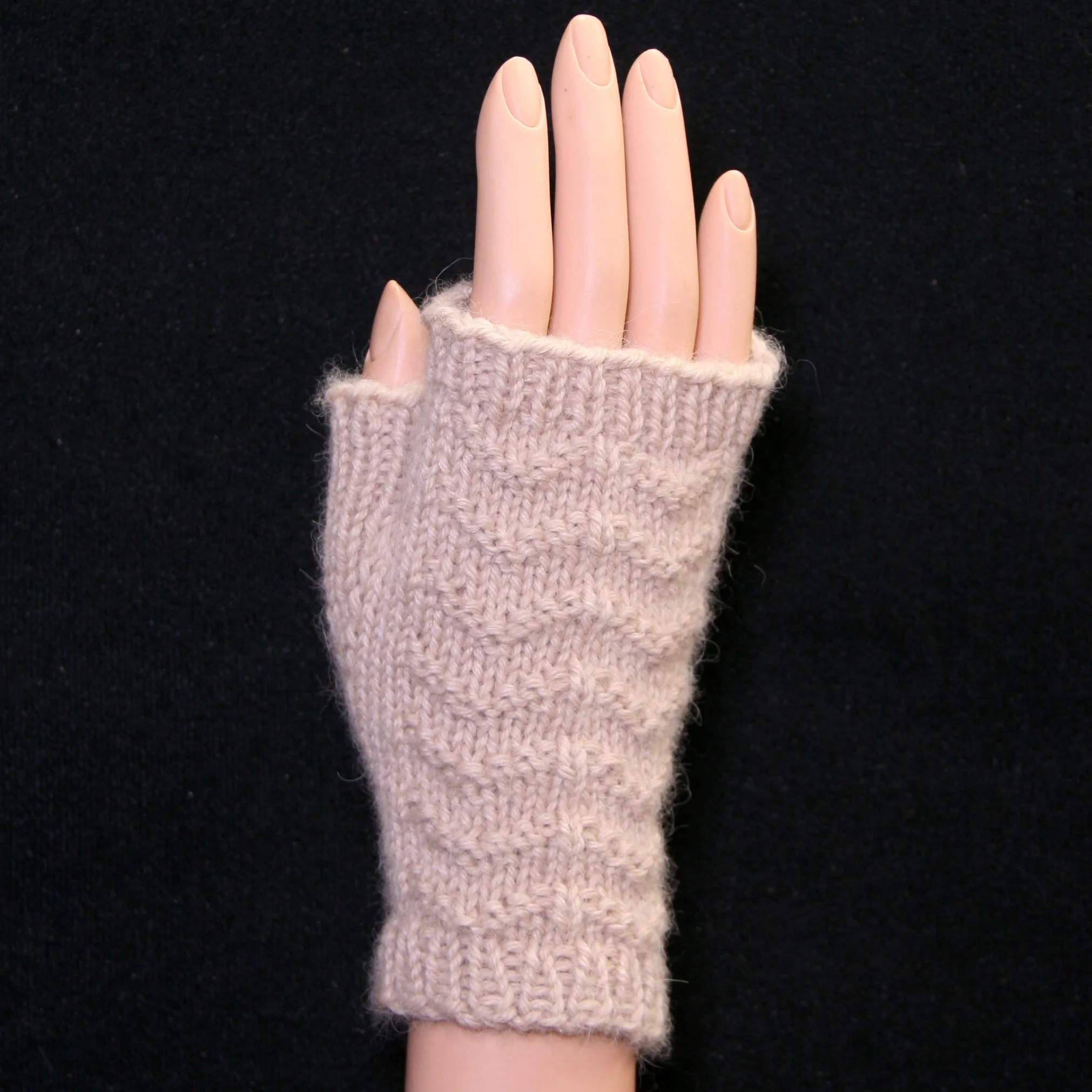 Bergamot Mitts - Knitting Pattern