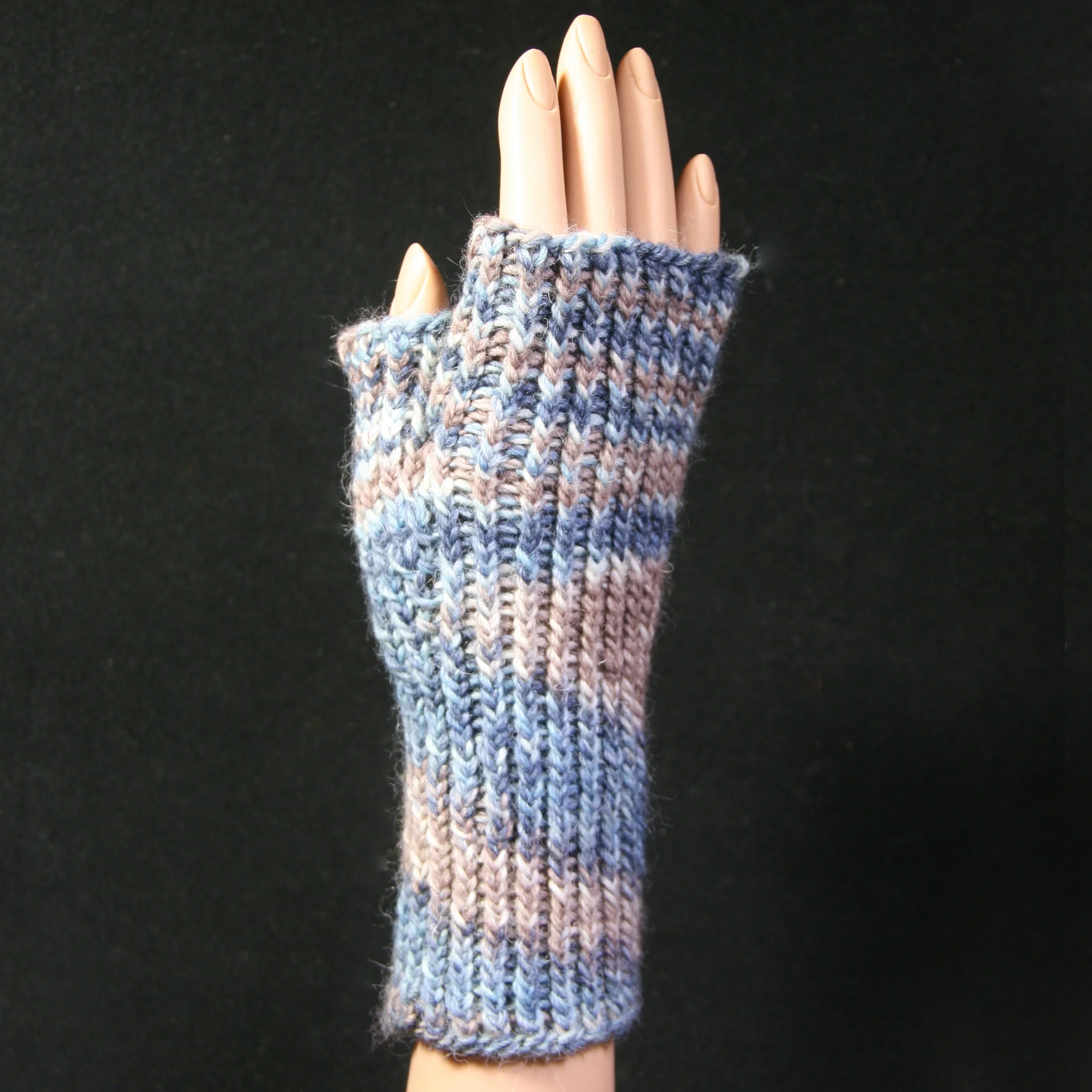 Duxbury Mitts Winter.JPG