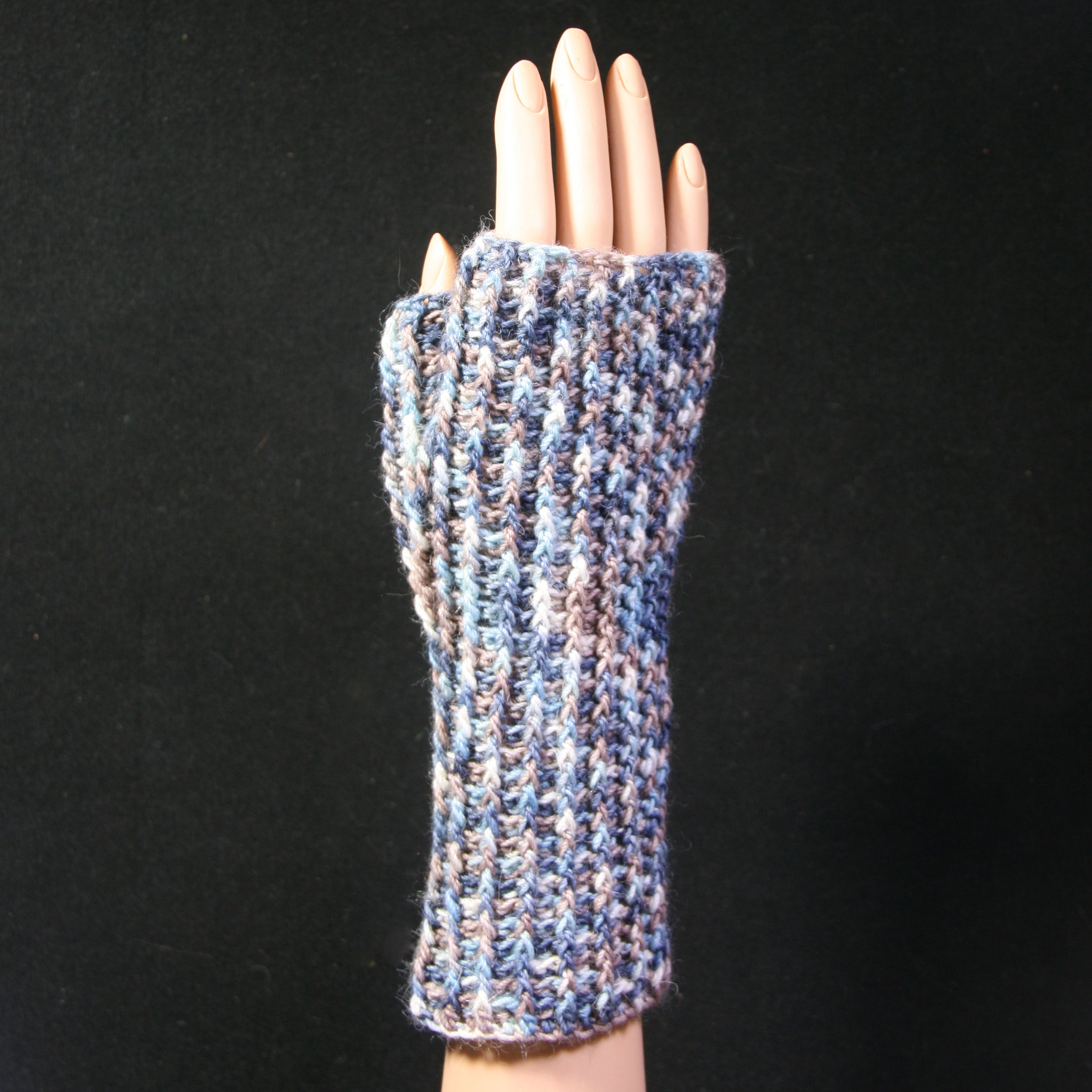 Duxbury Mitts Crochet.JPG