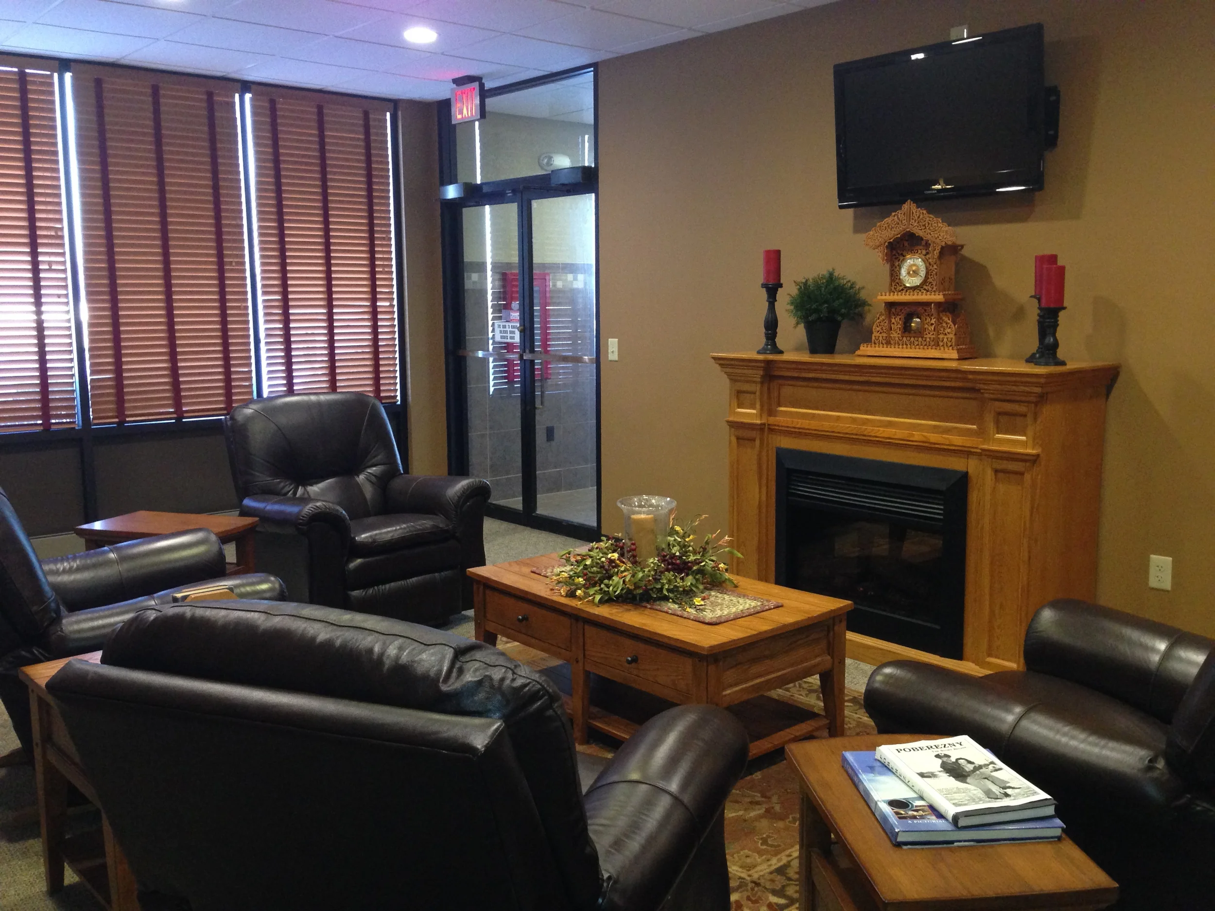 Pilots Lounge (Copy)