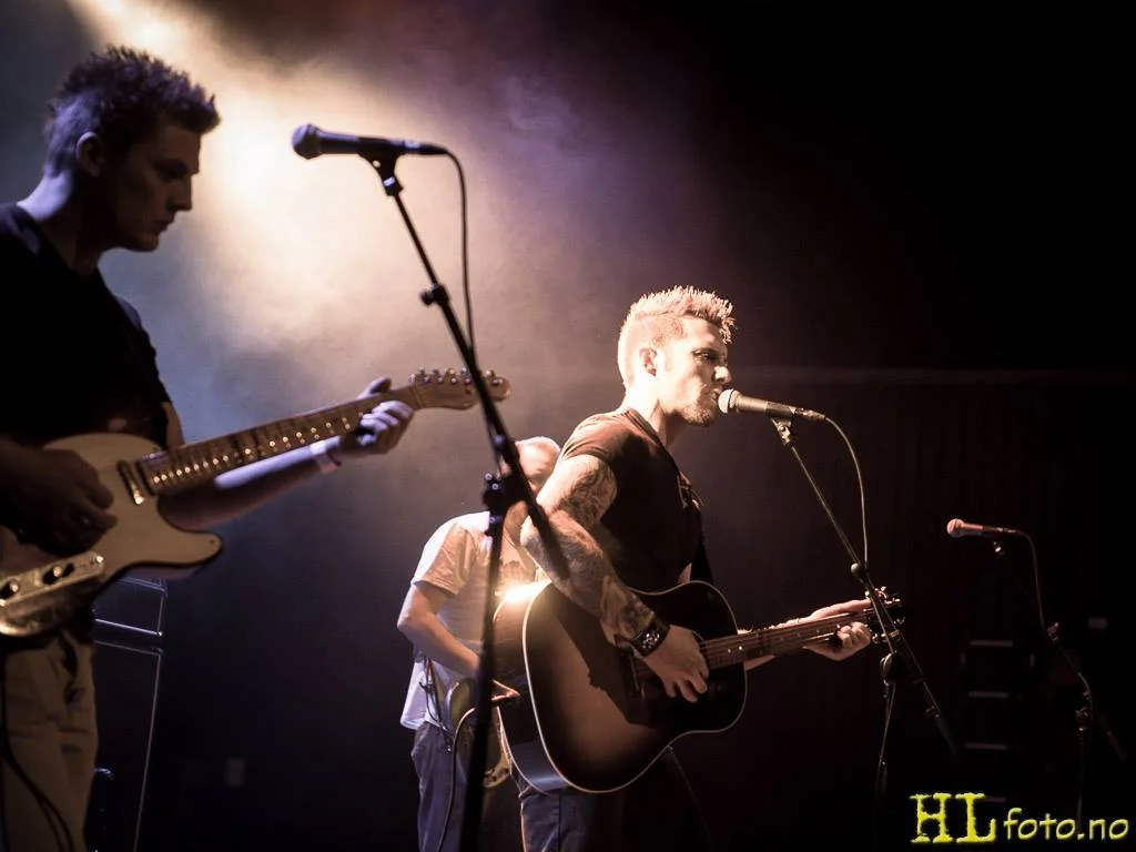 Byting spiller på låven 14. mars