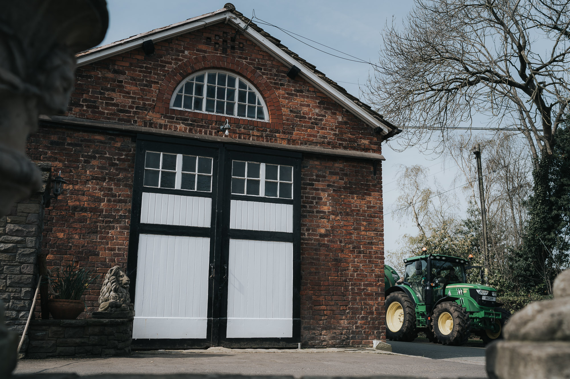 farm wedding in cheshire wedding photographer based in liverpool  (1 of 36).jpg