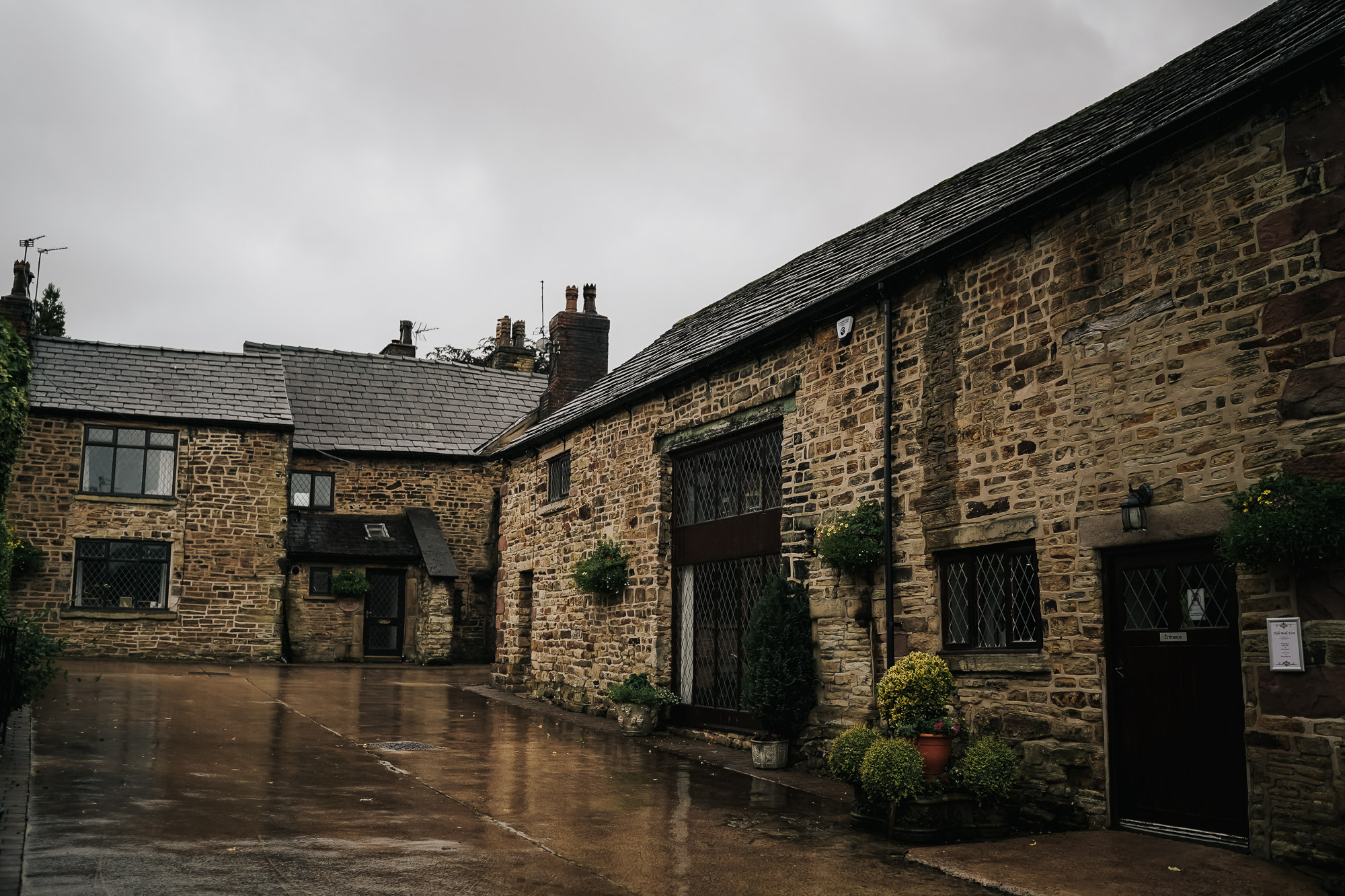 Hyde Bank Farm Wedding Photography Manchester wedding photographer (14 of 49).jpg