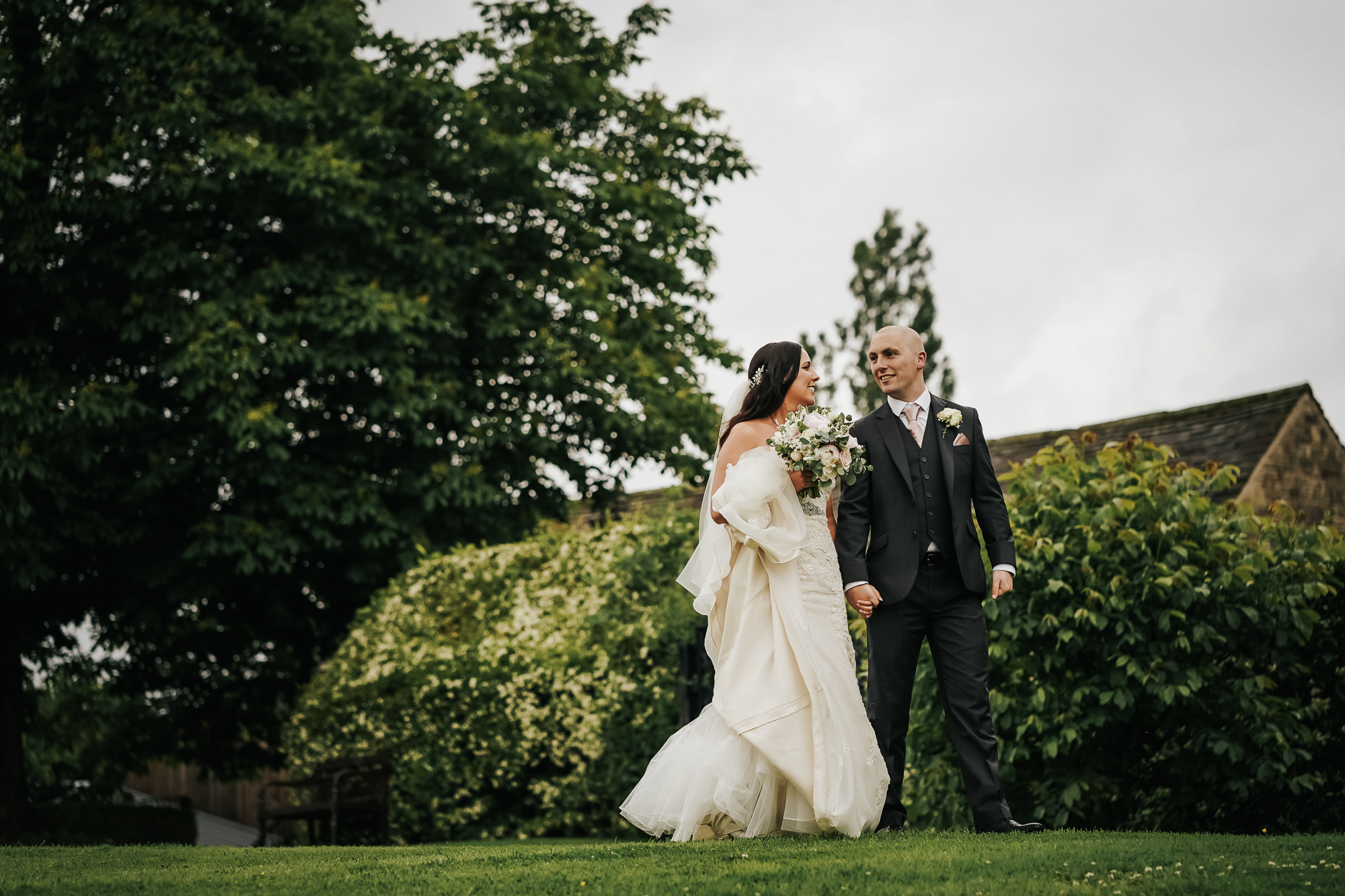 Hyde Bank Farm Wedding Photography Manchester wedding photographer (41 of 49).jpg