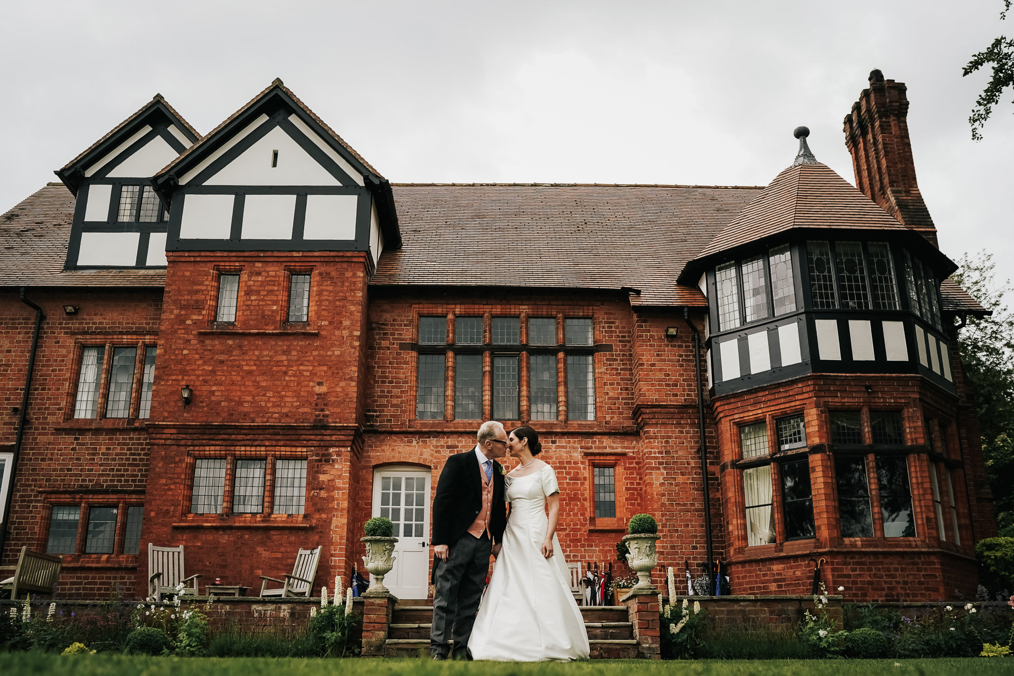 Cheshire wedding at home wedding photography (39 of 49).jpg