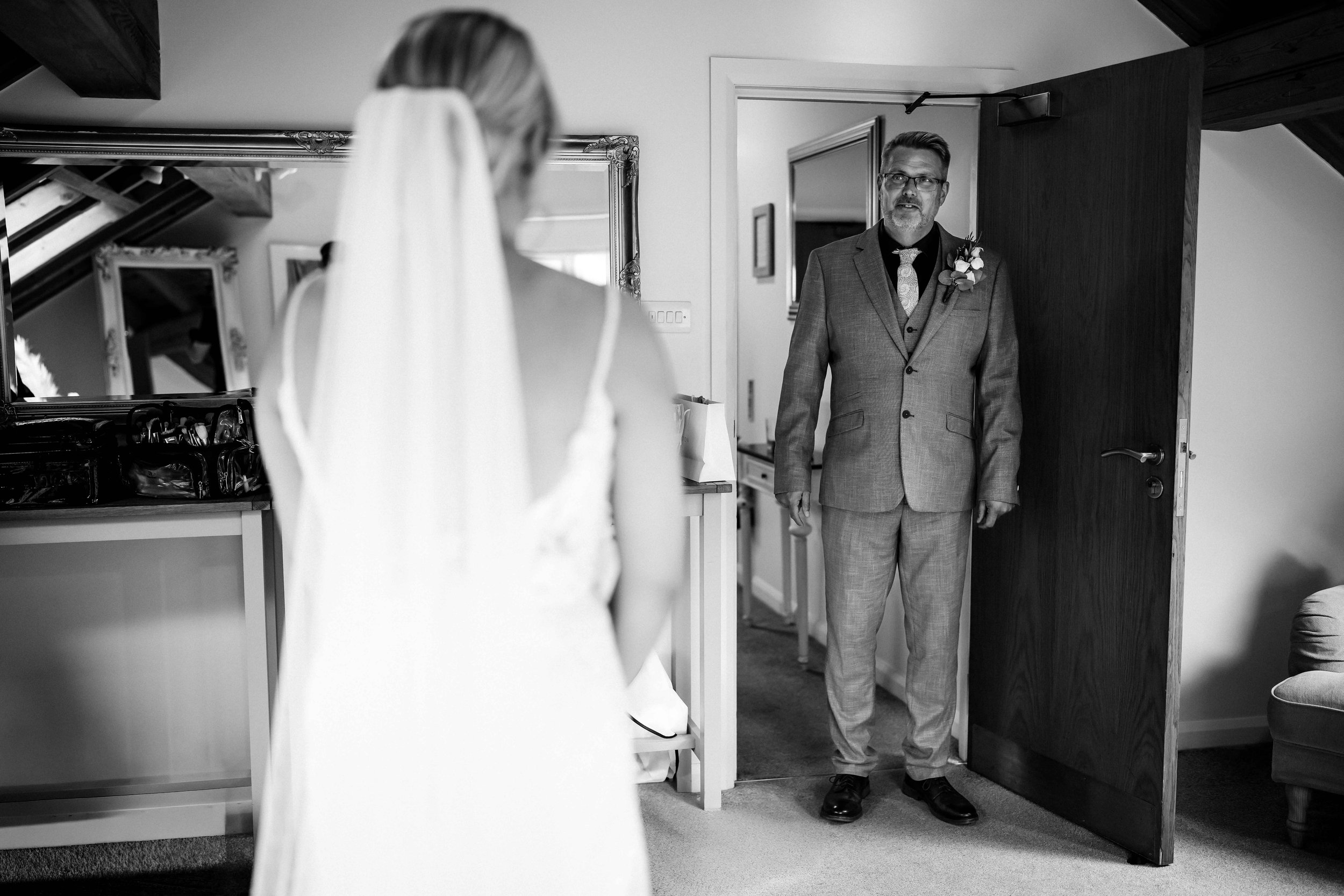 oak tree of peover cheshire wedding photography - 011.jpg