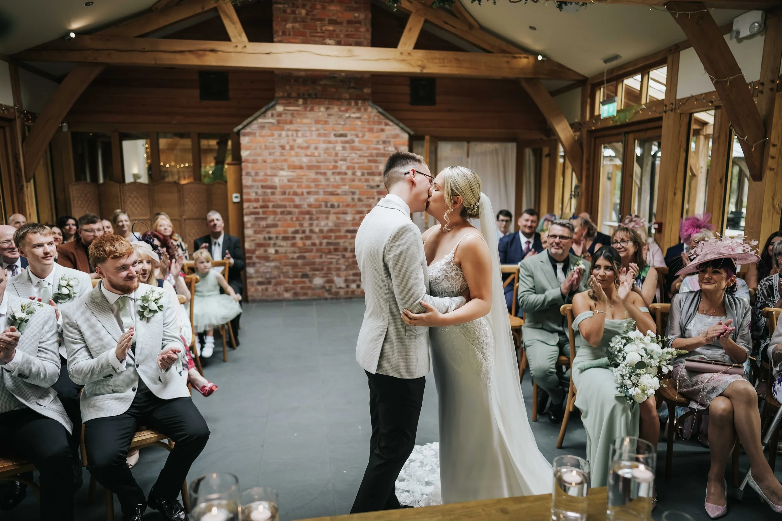 oak tree of peover cheshire wedding photography - 021.jpg