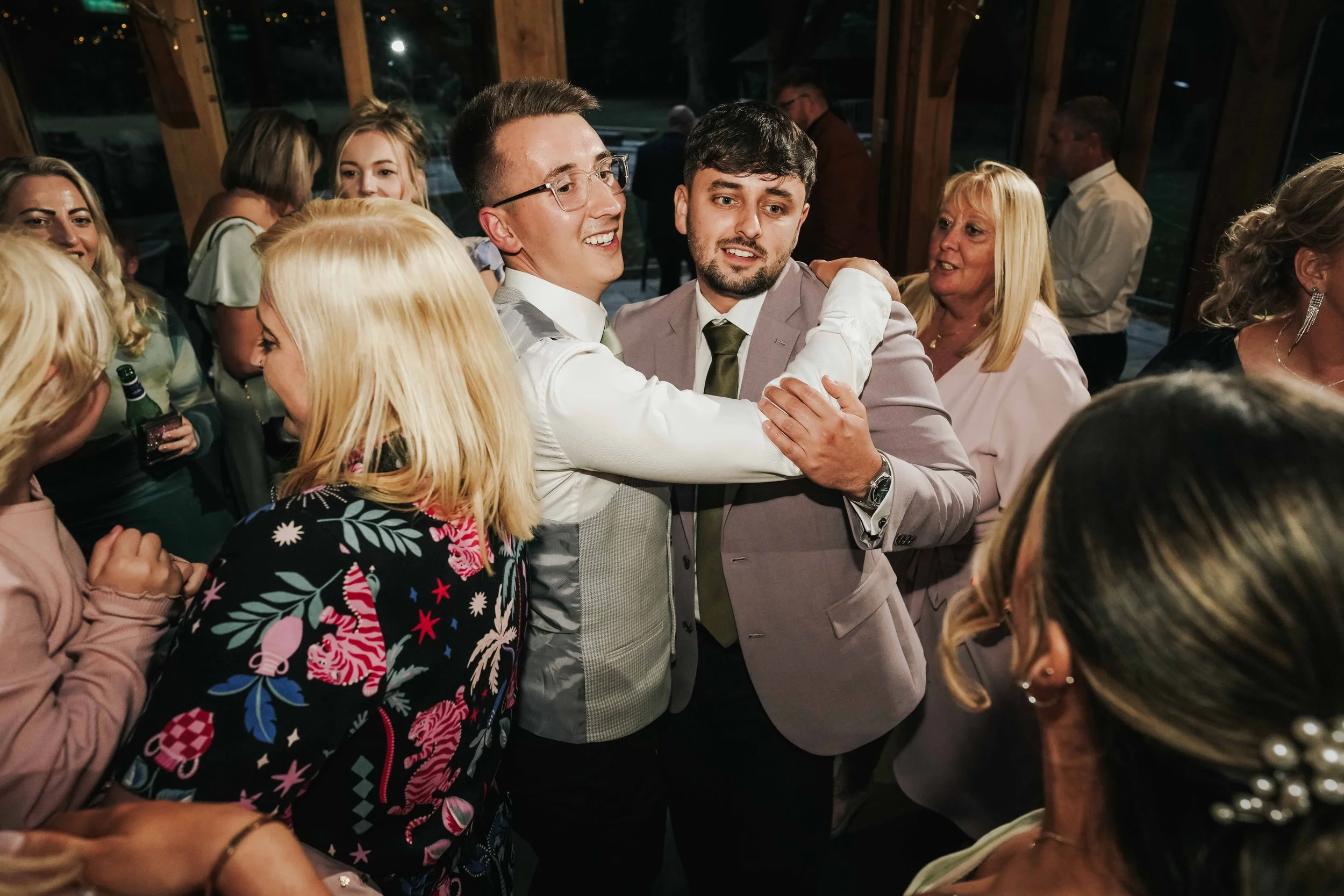 oak tree of peover cheshire wedding photography - 052.jpg