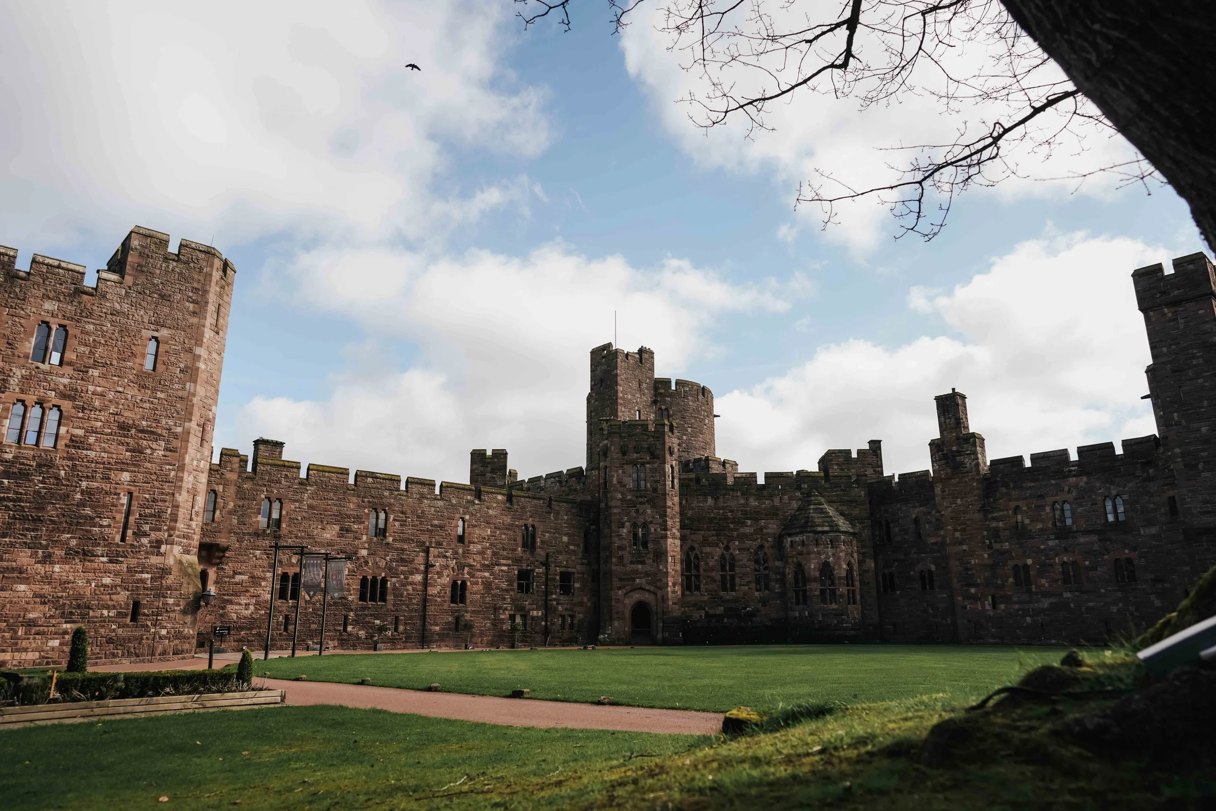 peckforton castle wedding photograsphy cheshire - 002.jpg