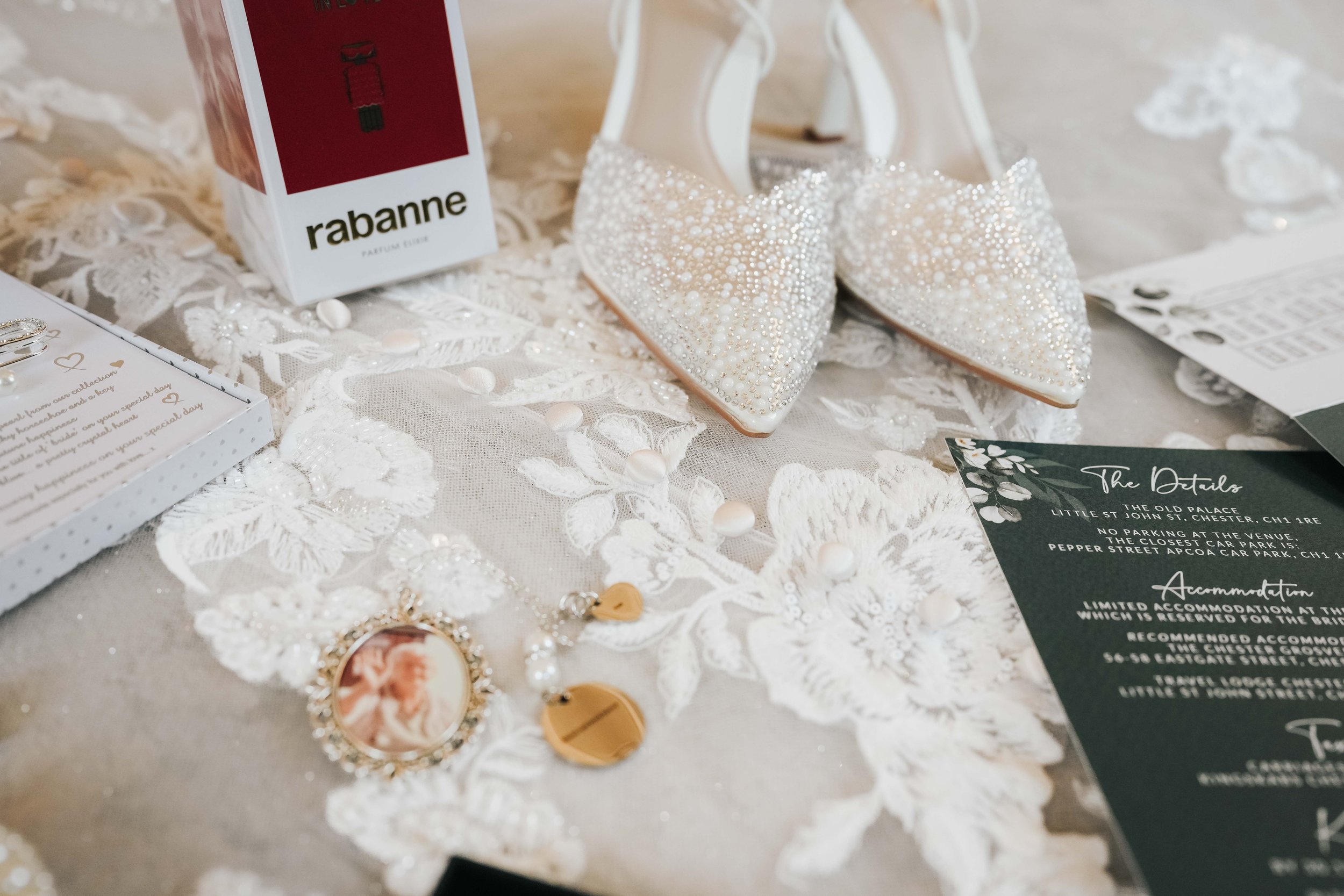 Old Palace Chester City Centre Wedding Photography Blog - 003.jpg