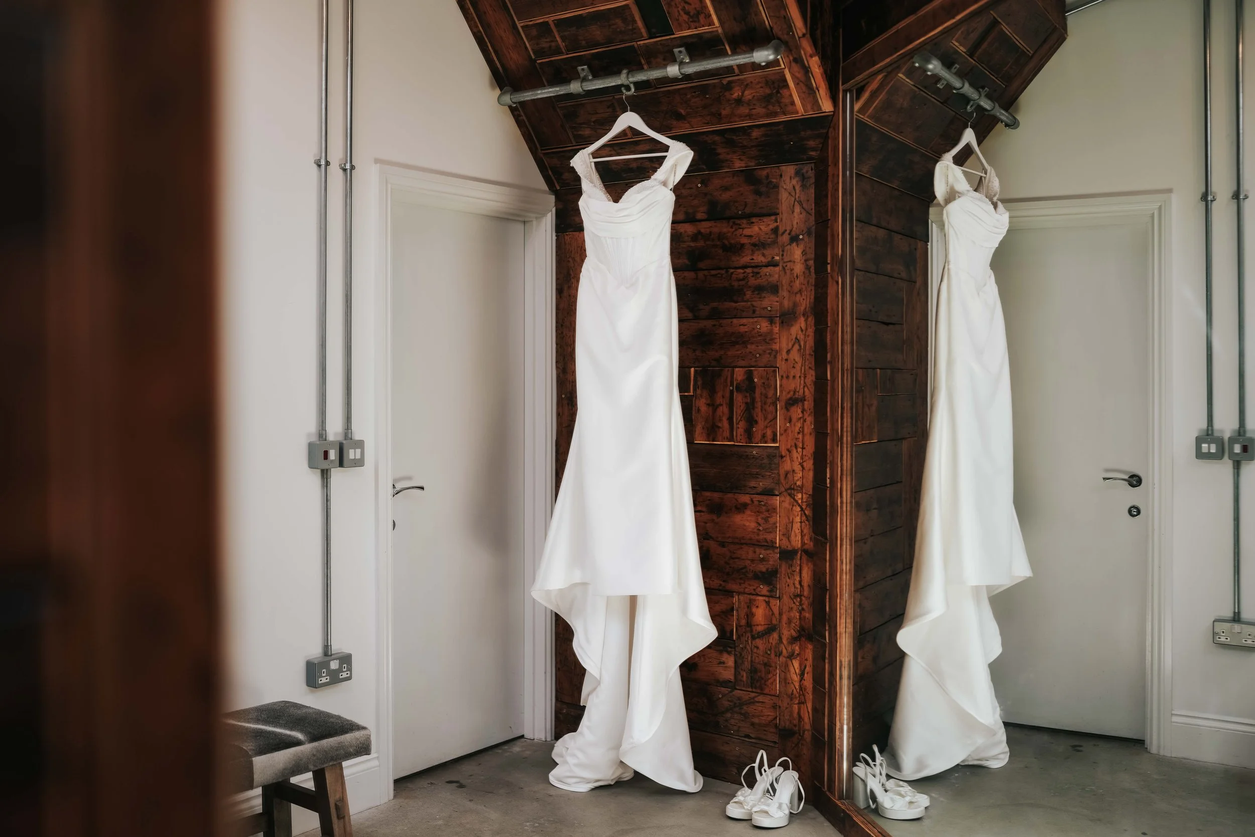 Owen HOsue Wedding Barn Photography Cheshire - 003.jpg