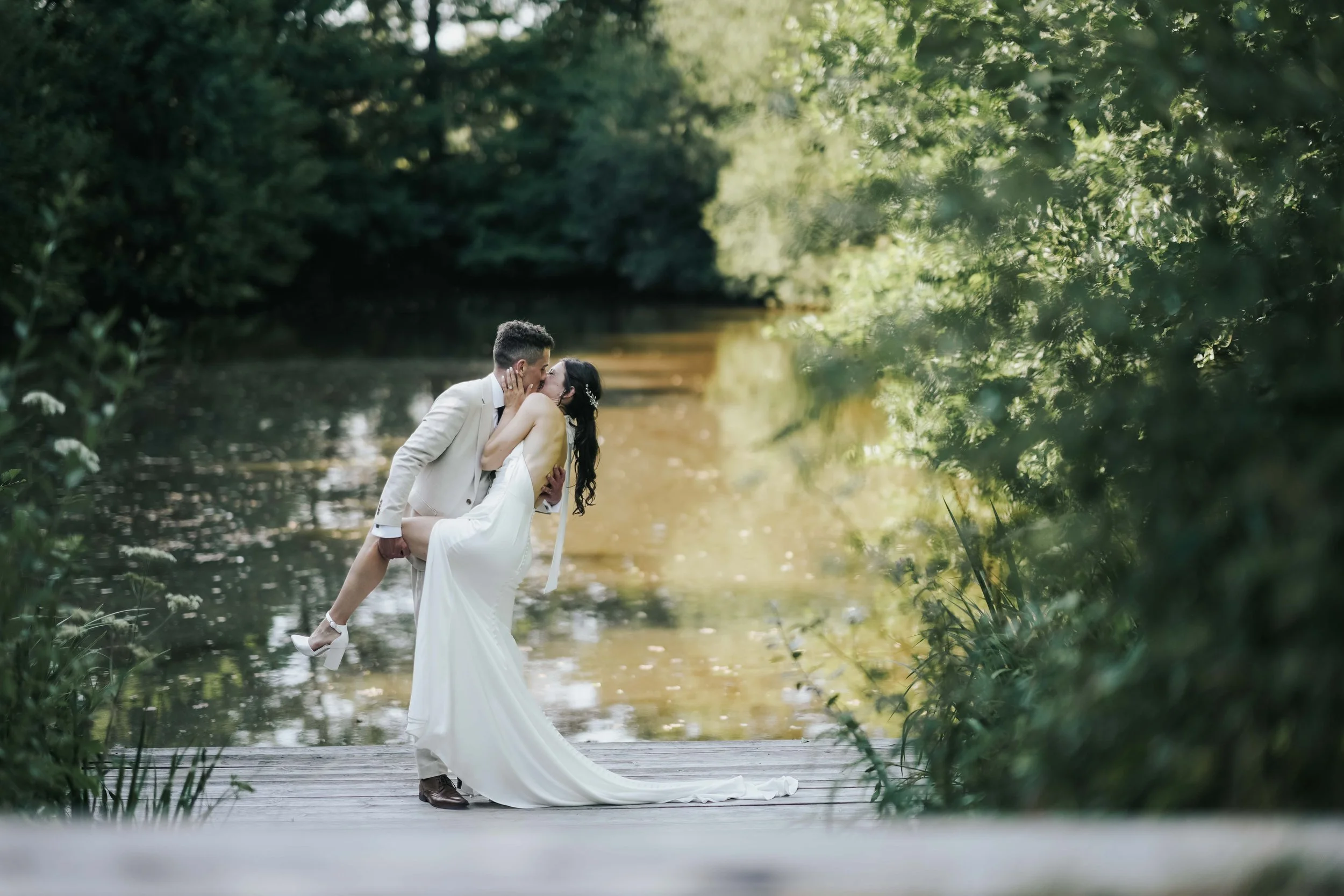 Beautiful Stylish Cheshire Wedding at Styal Lodge for Rachel and Phil 