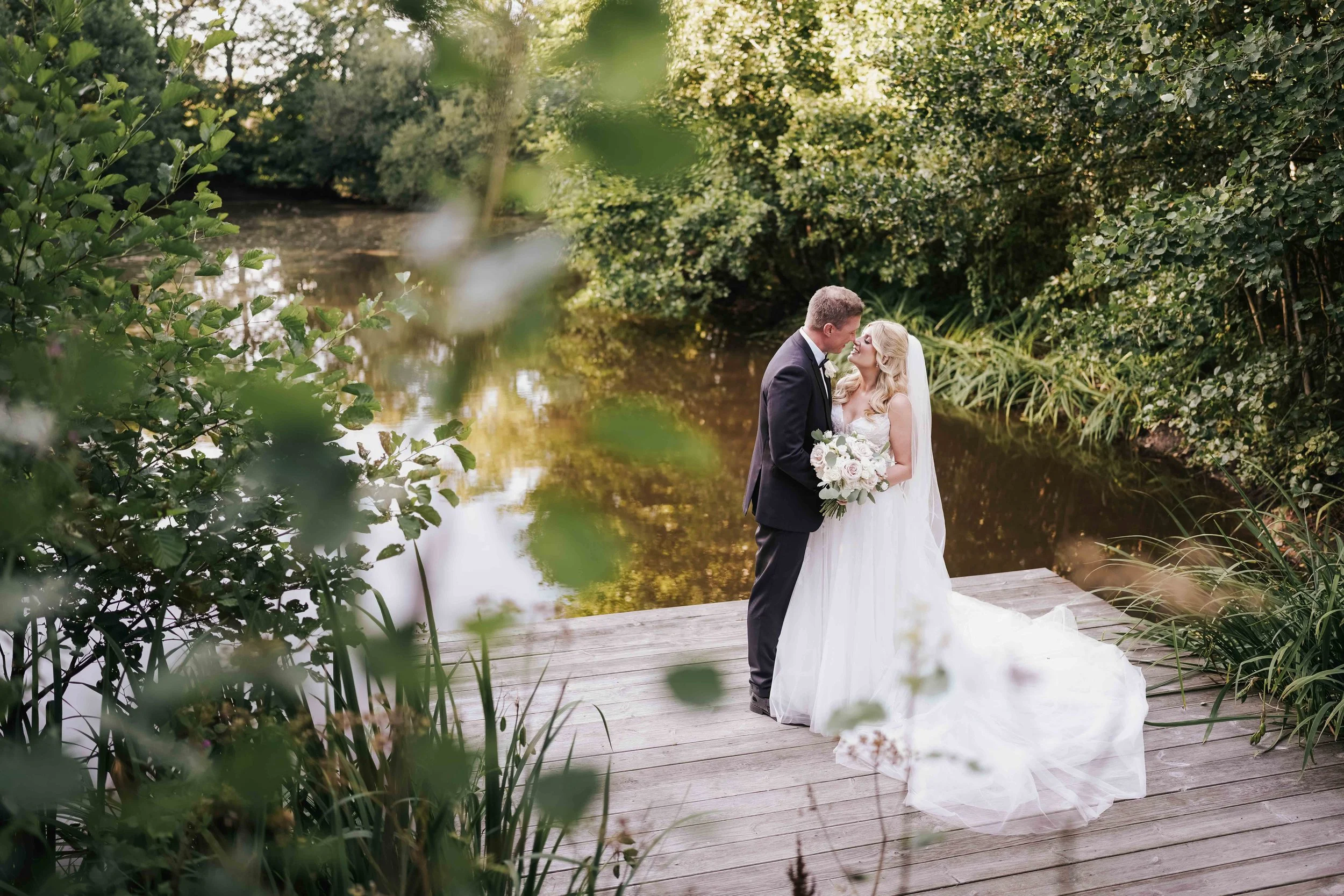 Wonderful wedding day for Laura and Nathan at the exclusive Styal Lodge in Cheshire