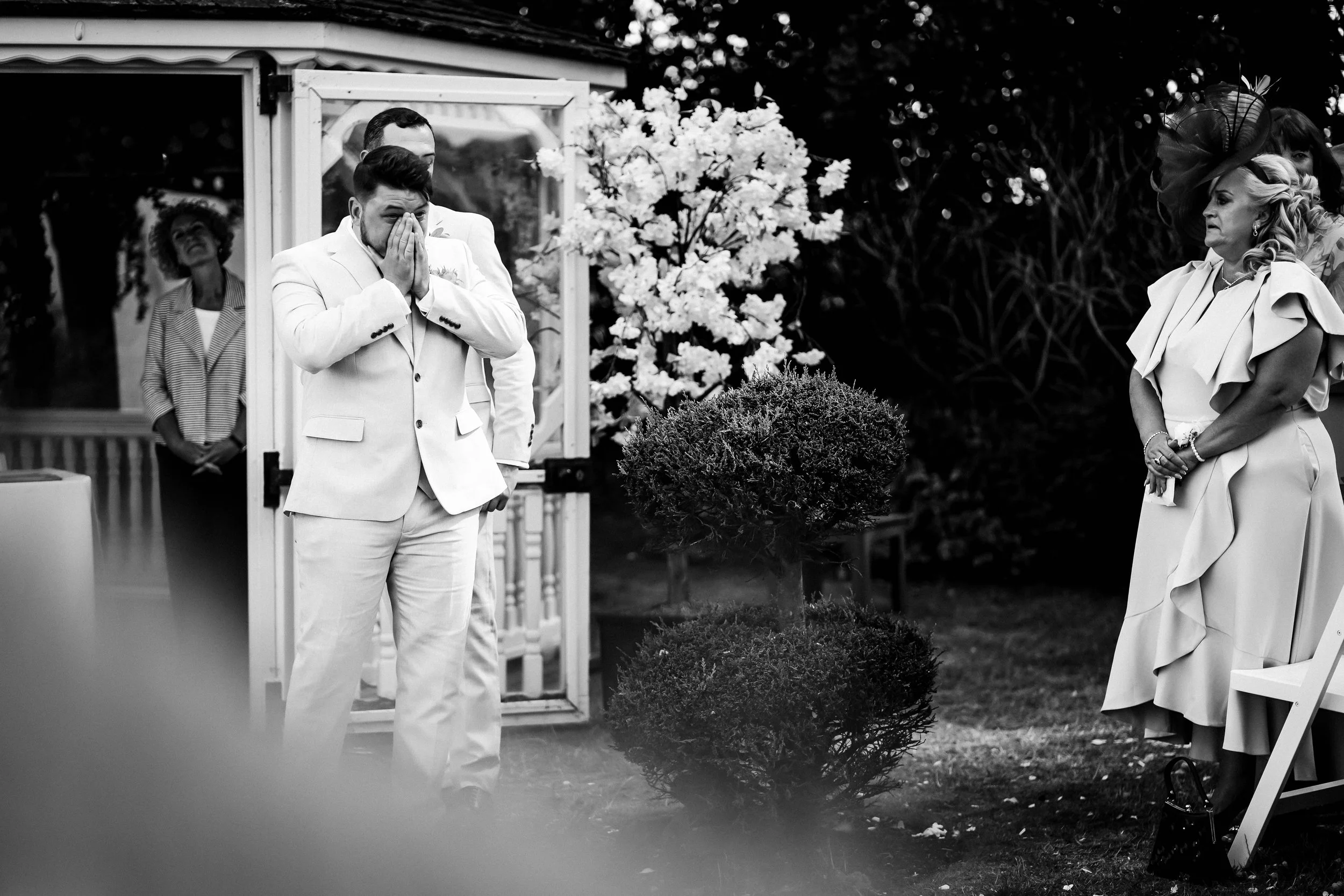 Thornton Hall Wedding Photography Blog Cheshire Wedding Photography - 014.jpg