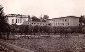 chateau_et_extensions.jpg