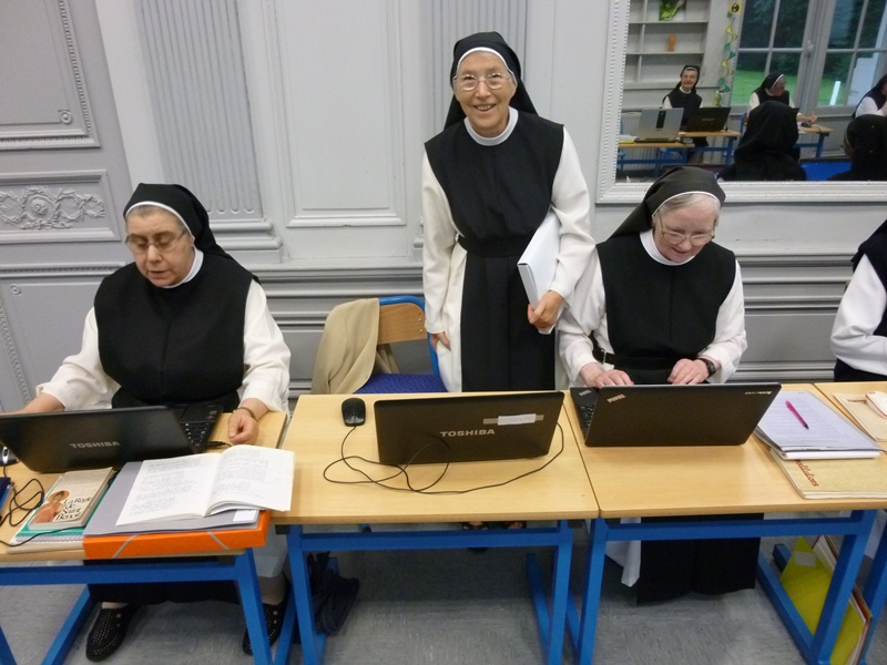 sr Marie-Paule, sr Thérèse-Marie et sr Mary-Colette