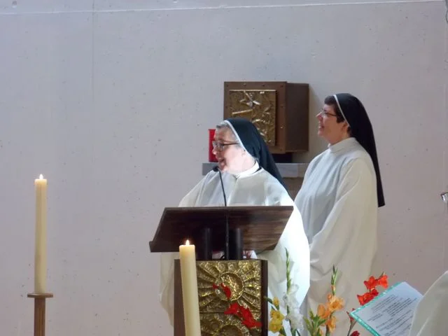  Mot d'accueil et présentation des célébrants &nbsp;par Sr Christine 