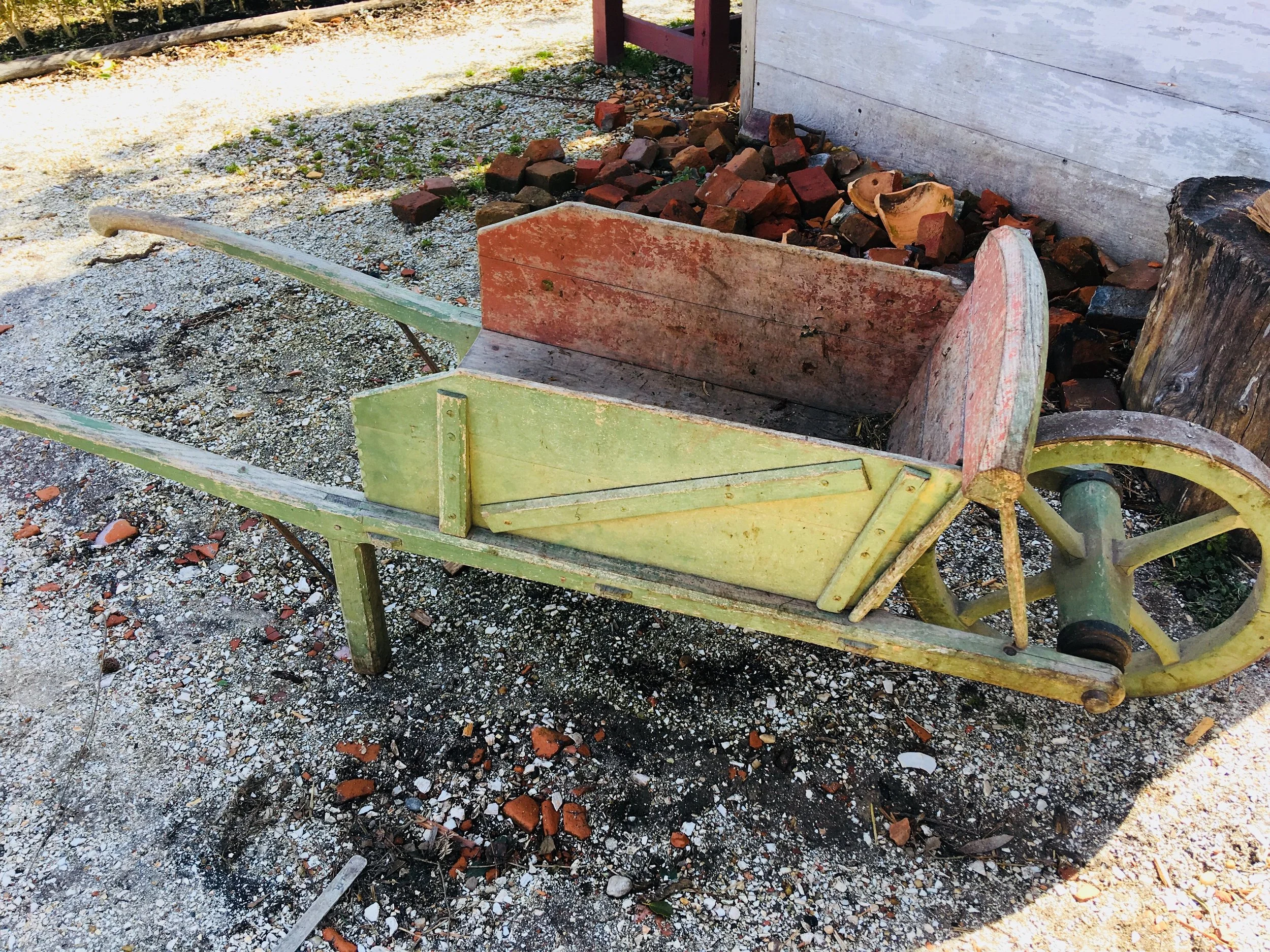 Sadly, this precious wheelbarrow was not for sale...and the gardeners were on the lookout, so I couldn't just (very casually) roll it away...!