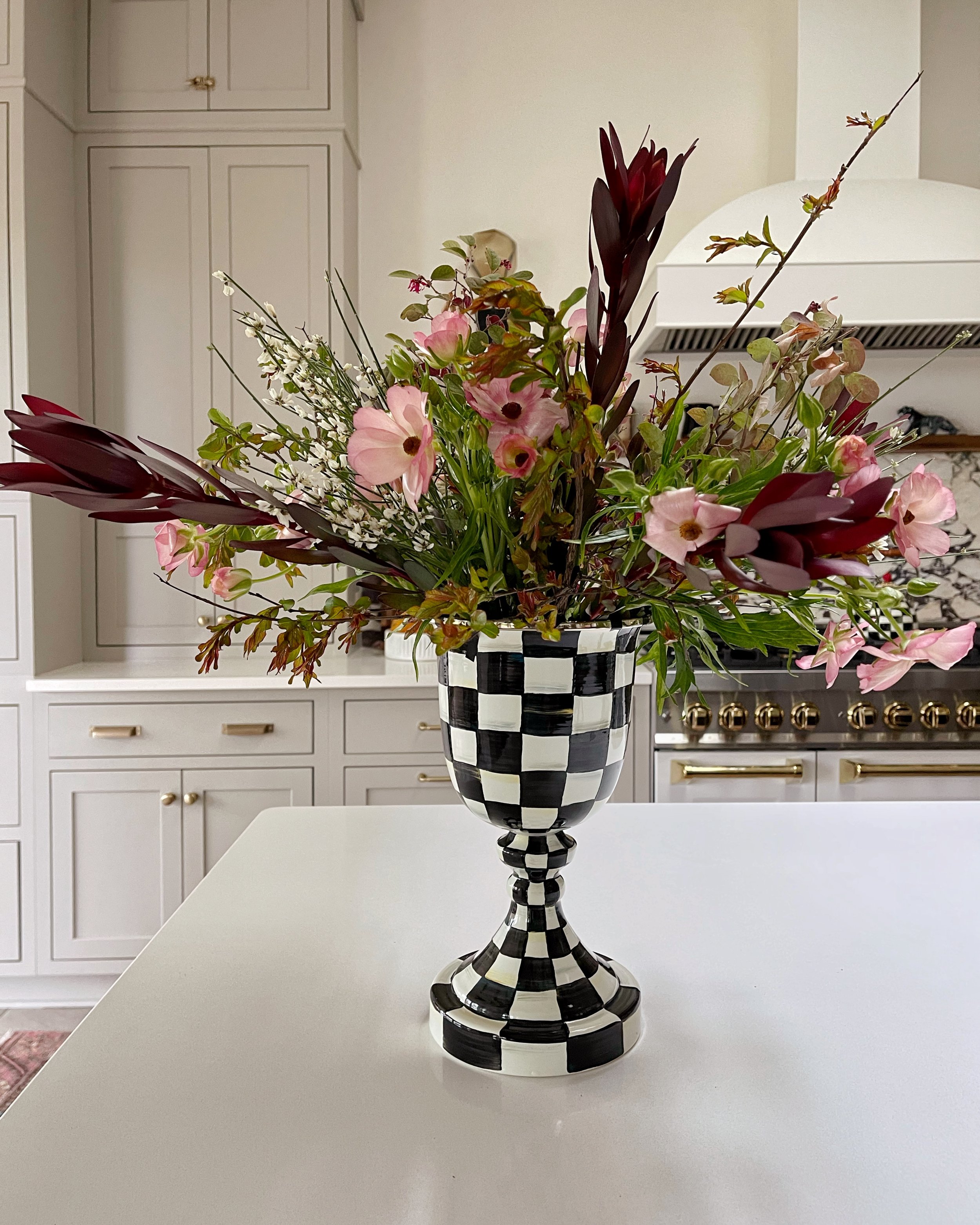 DIY Pedestal Kitchen Sponge Holder - Pretty Handy Girl