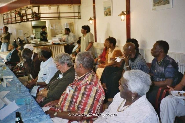 imm018_19.jpg