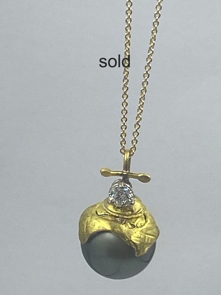 Tahitian Black Pearl and Diamond pendant