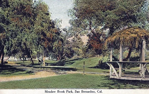 c.1920 ^ Kiosk in Meadowbrook Park