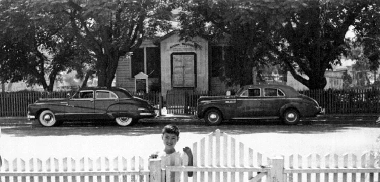c.1947 ^ Benji Sakoguchi in foreground, Mission Bautista at northwest corner of Allen & King streets