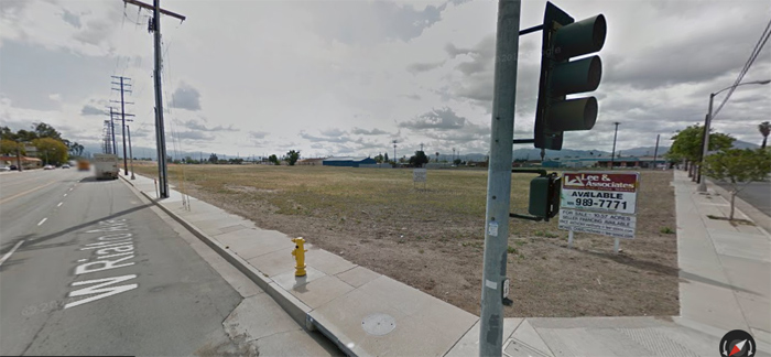 APRIL 2012 ^ Google street view (camera: looking east on Rialto from corner of Arrowhead ave) The former 10-acre site of the Hanford Foundry "We never walked down on that end of Rialto. 