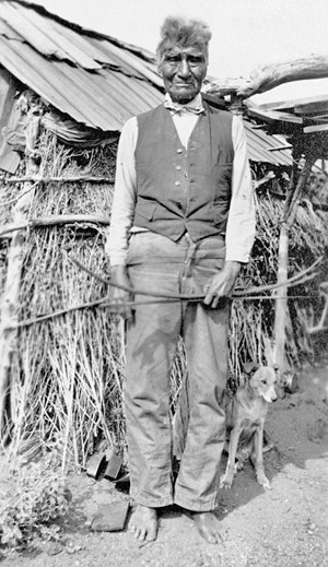 1917 ^ Tomas Cisco, Cahuilla