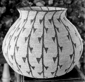 c.1900 ^ Chemehuevi basket