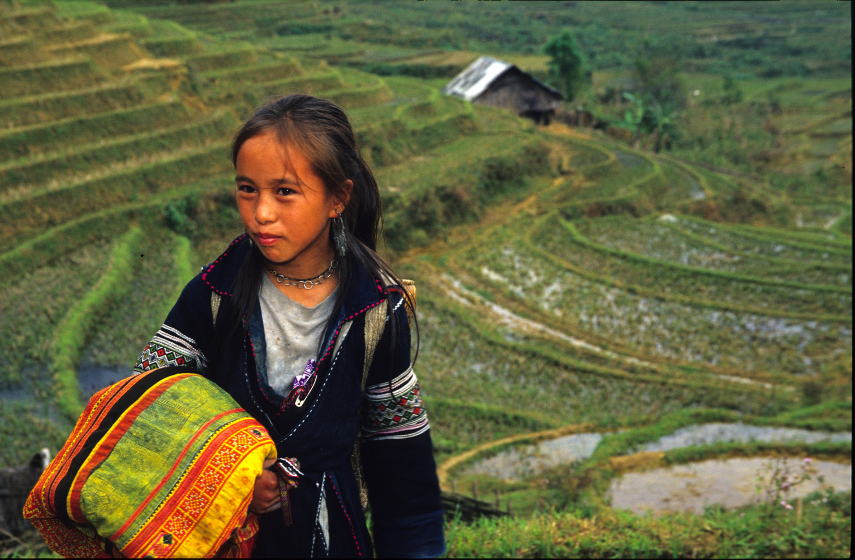 selling textiles,  Vietnam