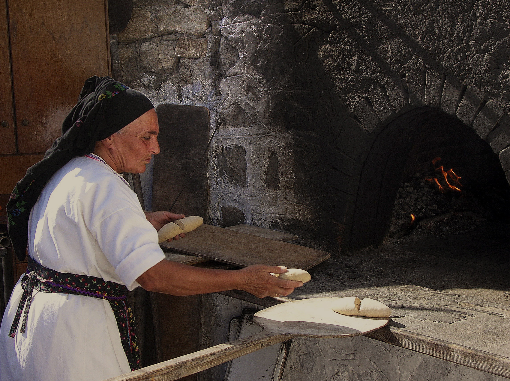Baking bread, Rhodes