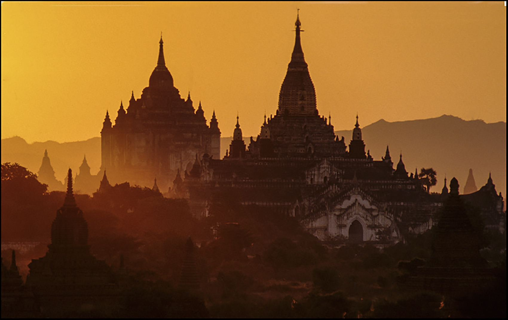 Sunrise from Okkyaunpgyi Temple, Myanmar