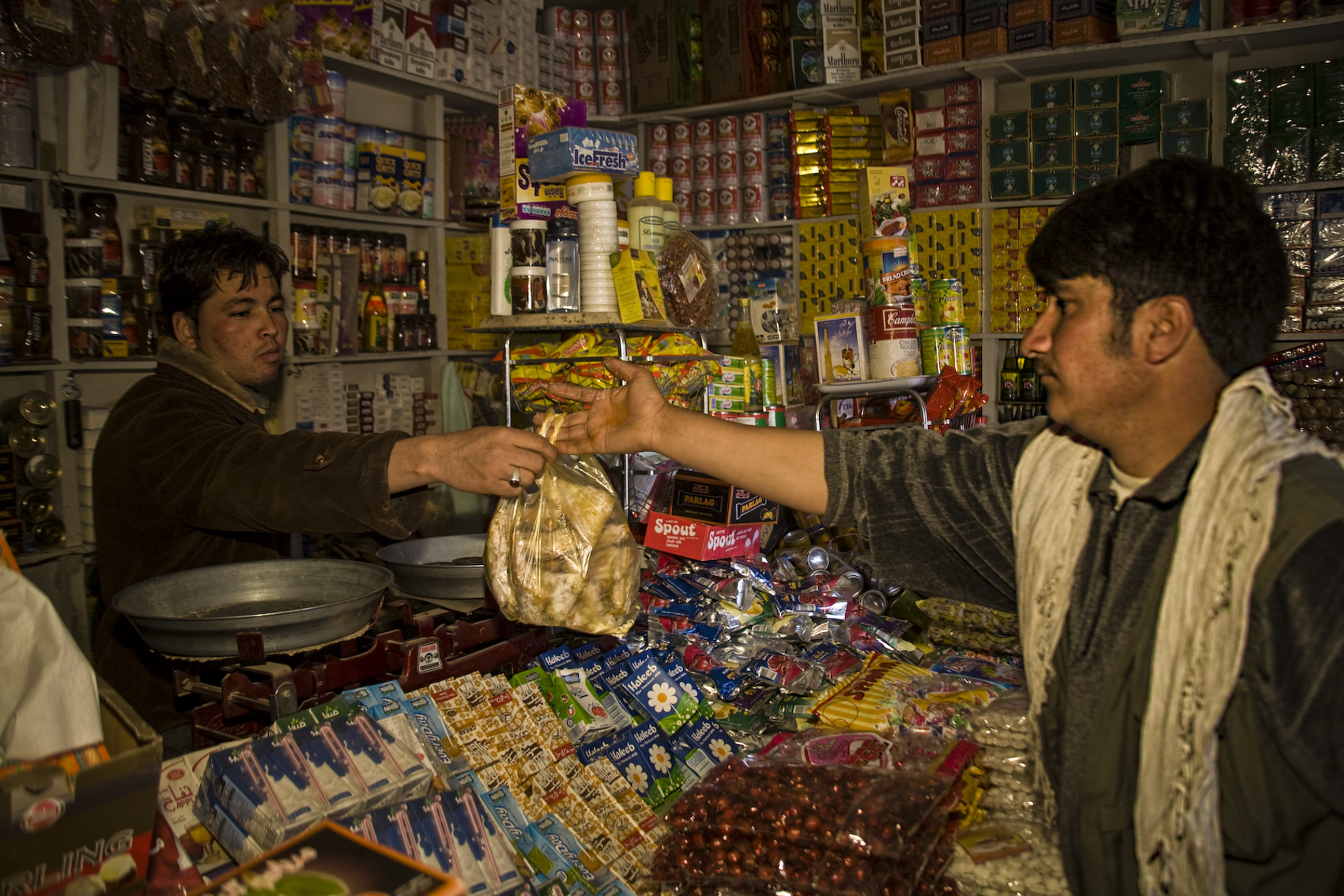 Shopping, Bamiyan