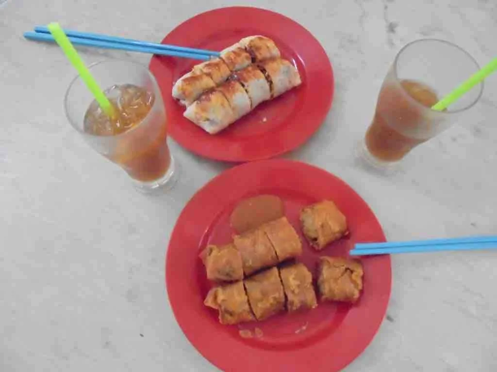 Plates of Popiah