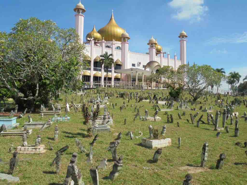 City Mosque and Cemetery