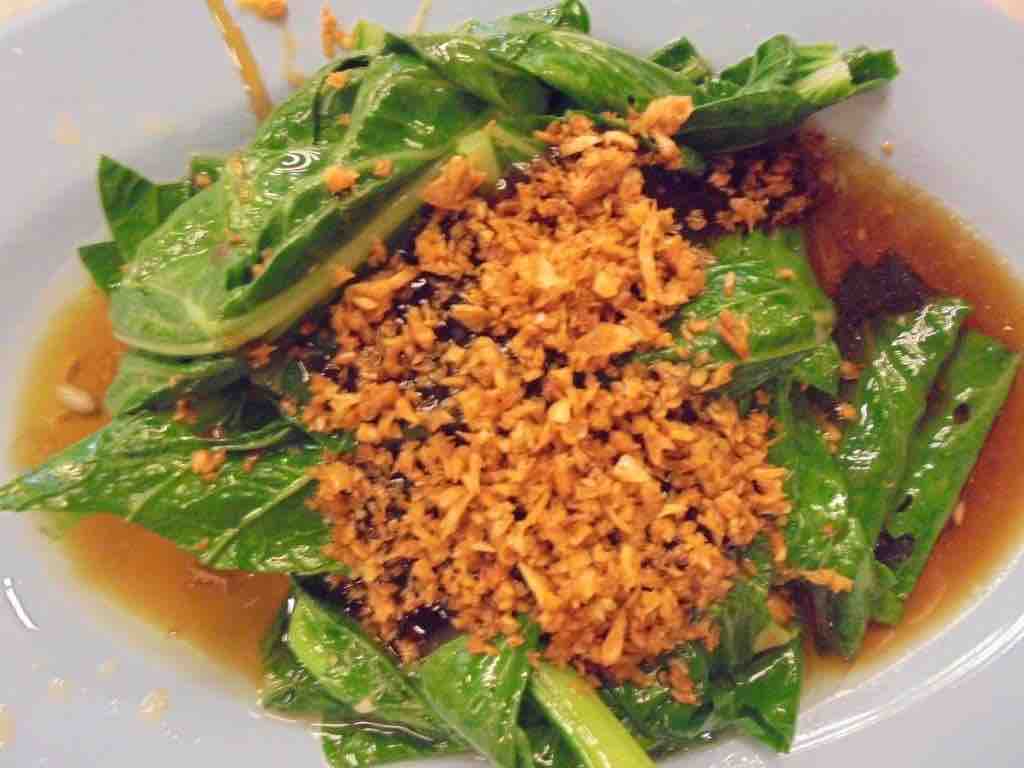 Lunch greens with roasted garlic