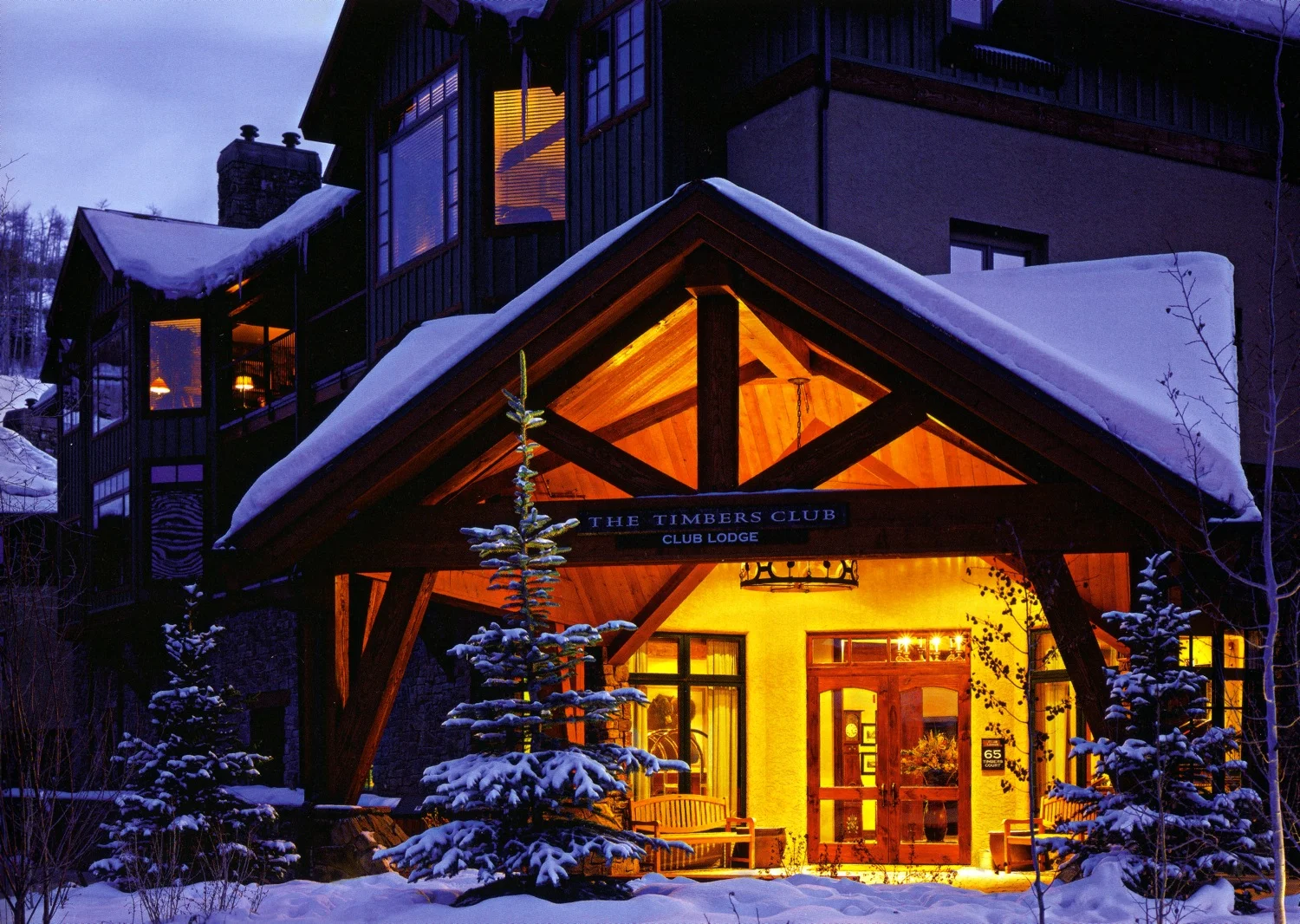 TimbersClubLodgeWinter.jpg