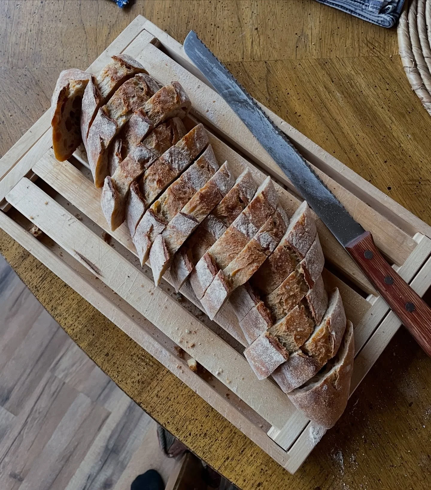 big thanks to @majlis.detroit &amp; @lanza.detroit for an amazing day last saturday. sharing space w cool people is one of lifes greatest gifts

this Saturday we're extremely excited to welcome @chifanle.chifanle to the loaf lounge for a much anticip