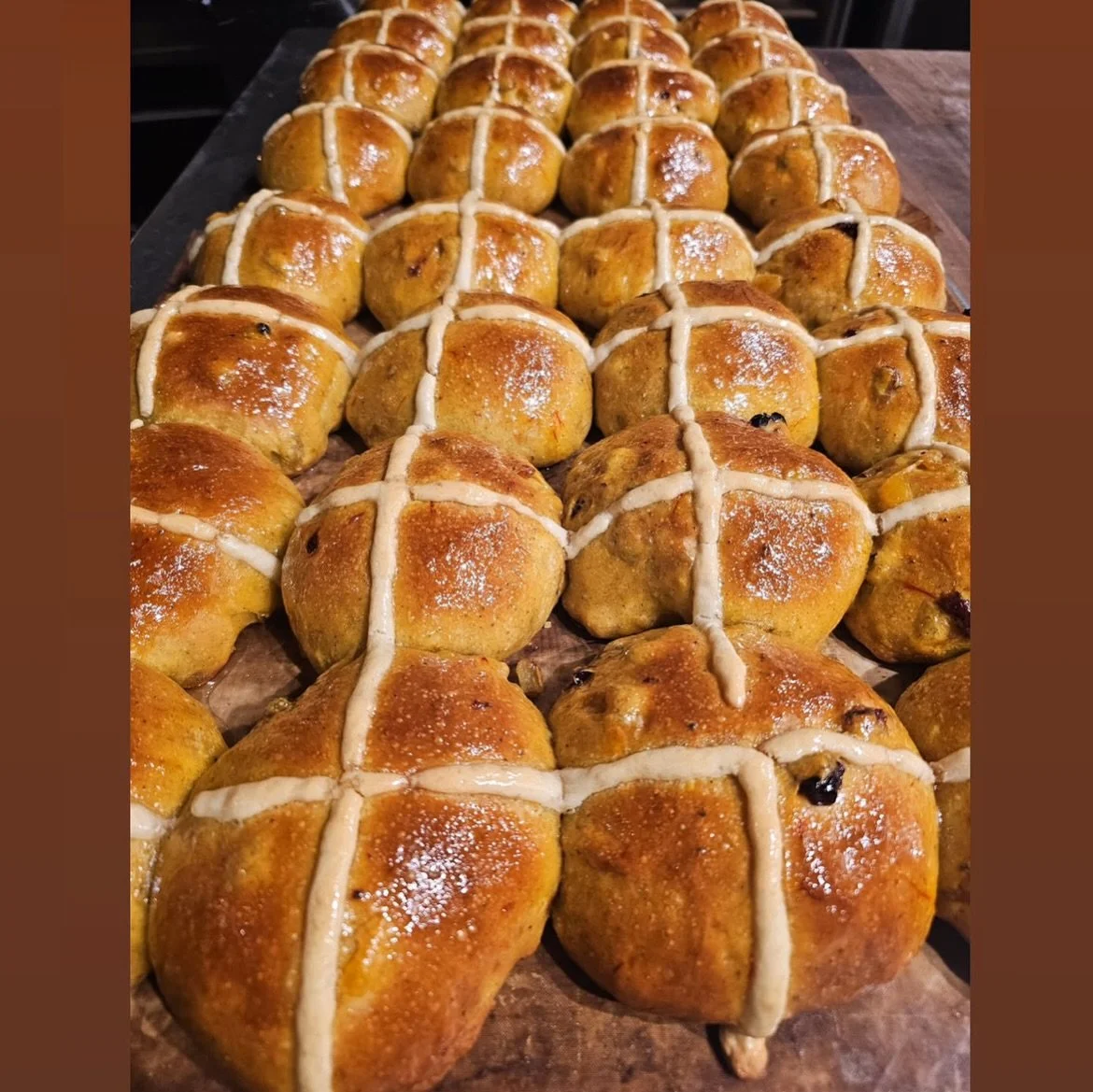 vegan saffron hot cross buns?
as if
🥖 @goddamncockram 
🍰 @kaymedlen 
🥨 @grace.bradley_