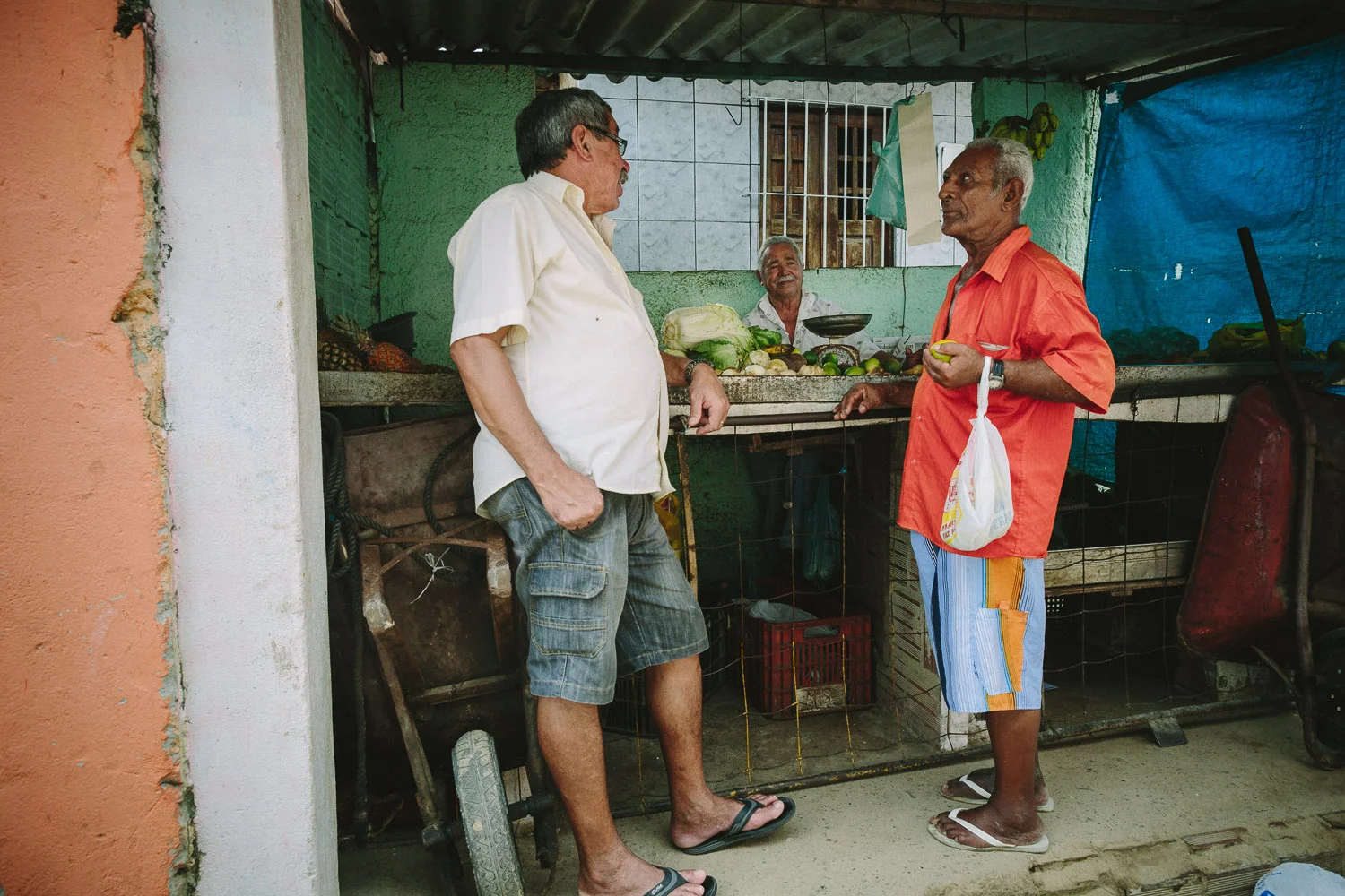 The neighborhood where Emidio lives is a very very poor section of the city with substantial poverty and high crime rate. Many of the houses are nothing more than pieces of thin wood and tin. In spite of this, many friendly people live there and are often generous with their smiles and kindness.