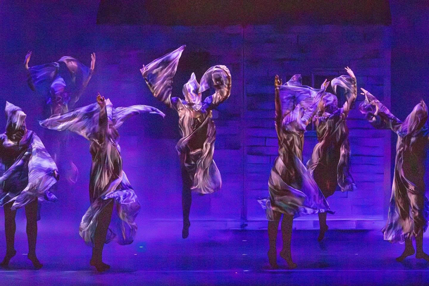 Wizard of Oz
Twister

PC: Amy Wilhelms @enpointephotog