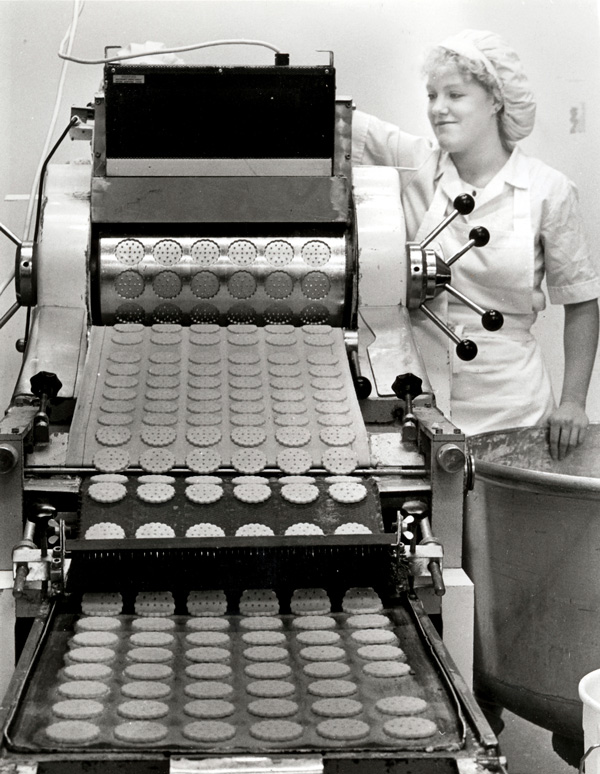 BISCUIT_CUTTER_rgb_72dpi.jpg