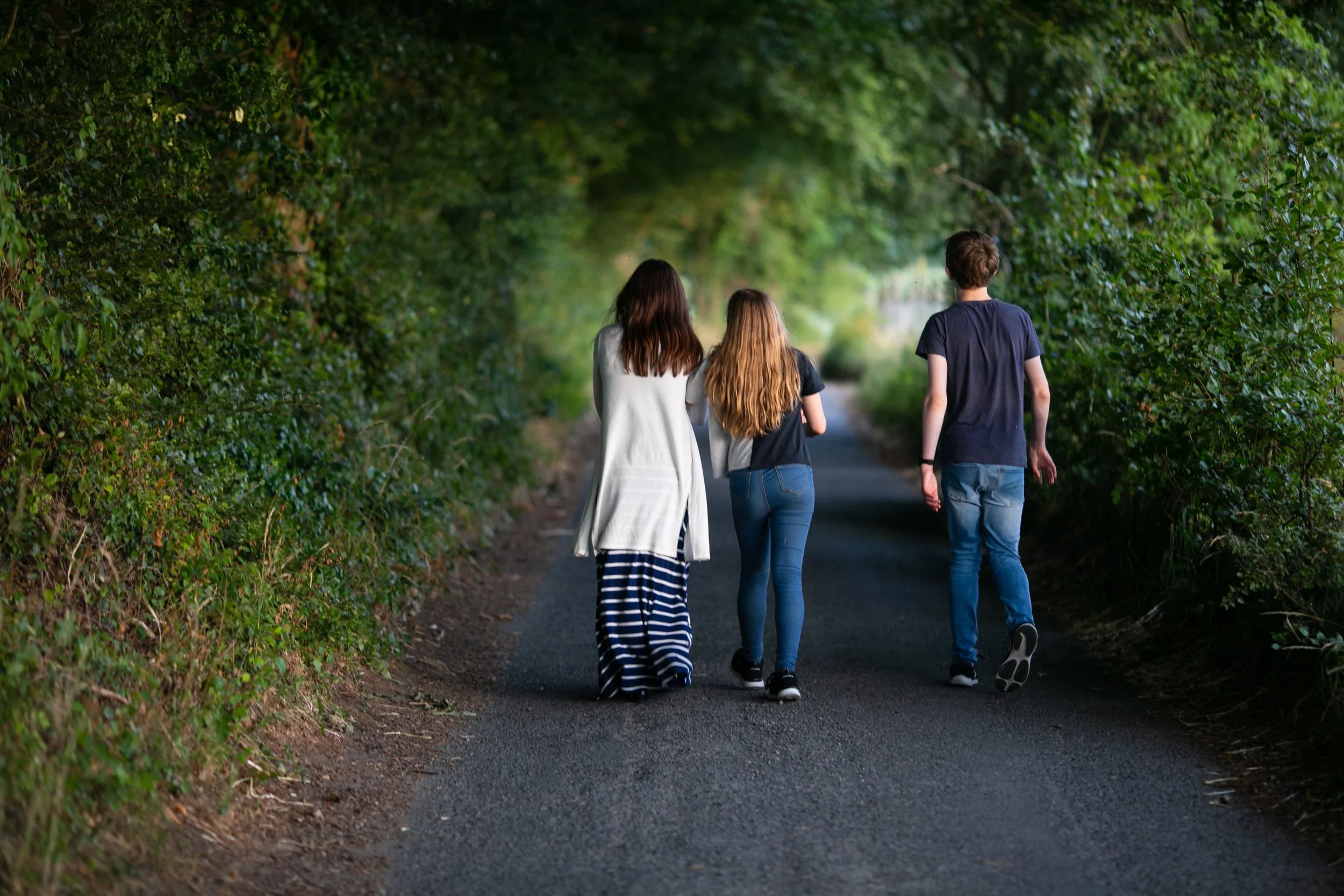 a walk to the pub (1 of 28).jpg