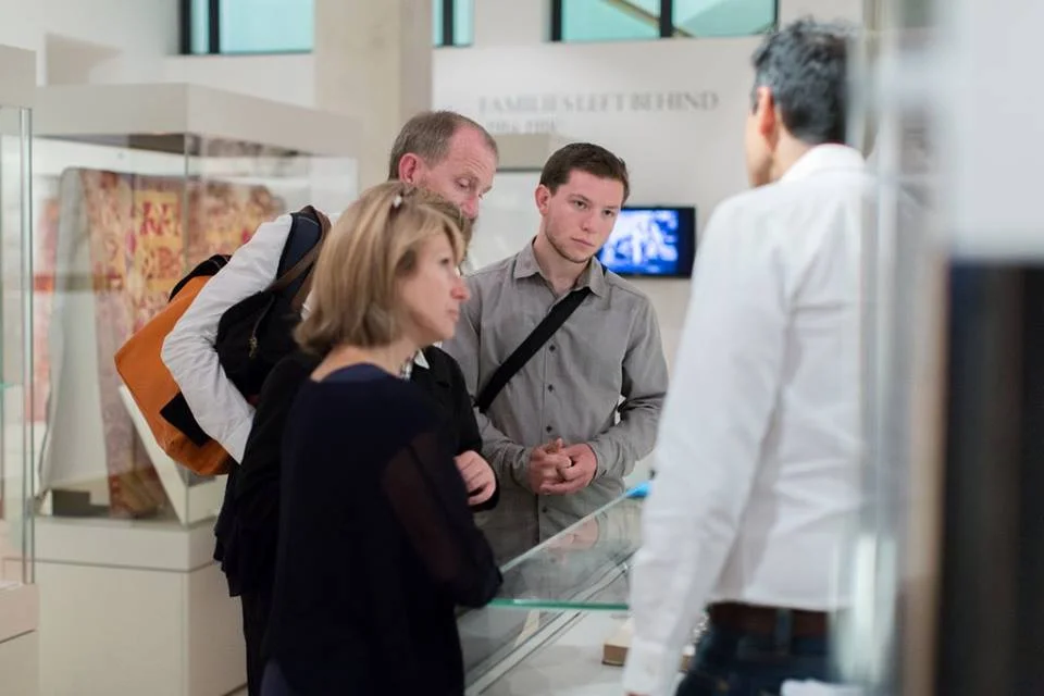 VC's Descendants Visit Our Exhibition