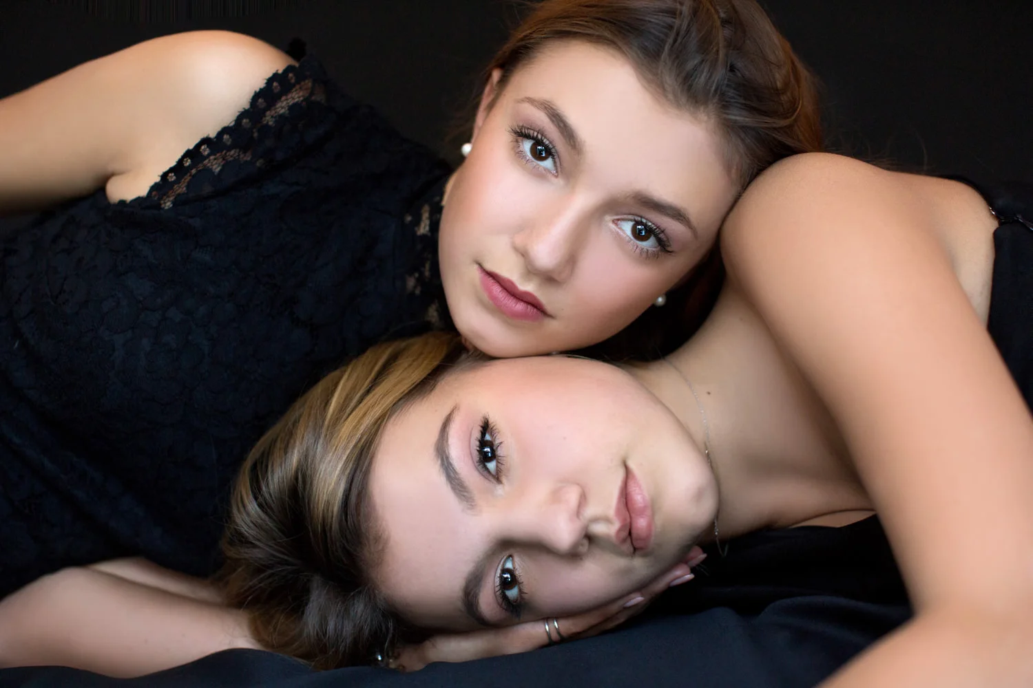 mother-daughter-portrait-munich